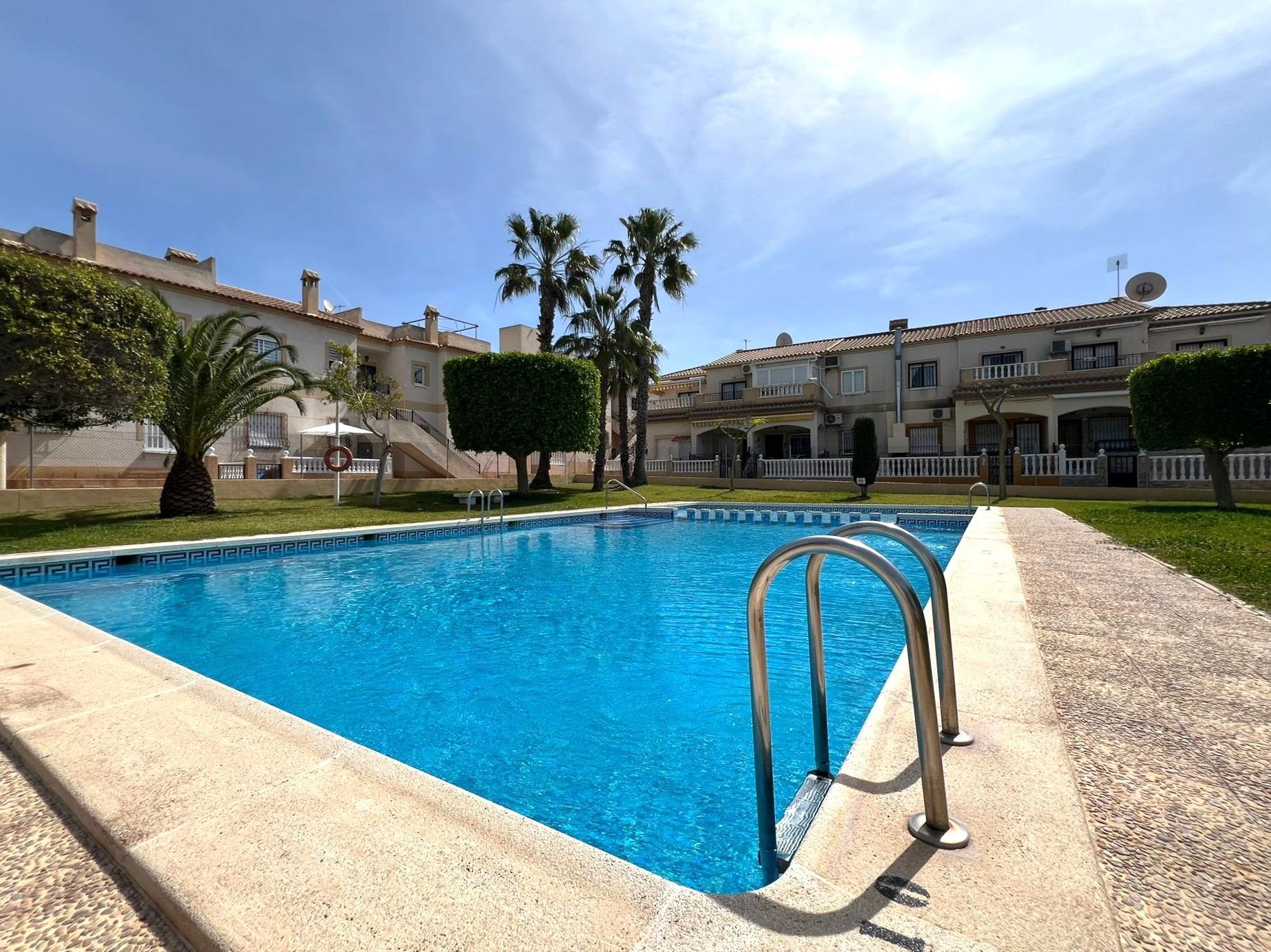 Bungalow i Torrevieja, Alicante, Spanien 2 sovrum, 55 kvm. Nr. 189362