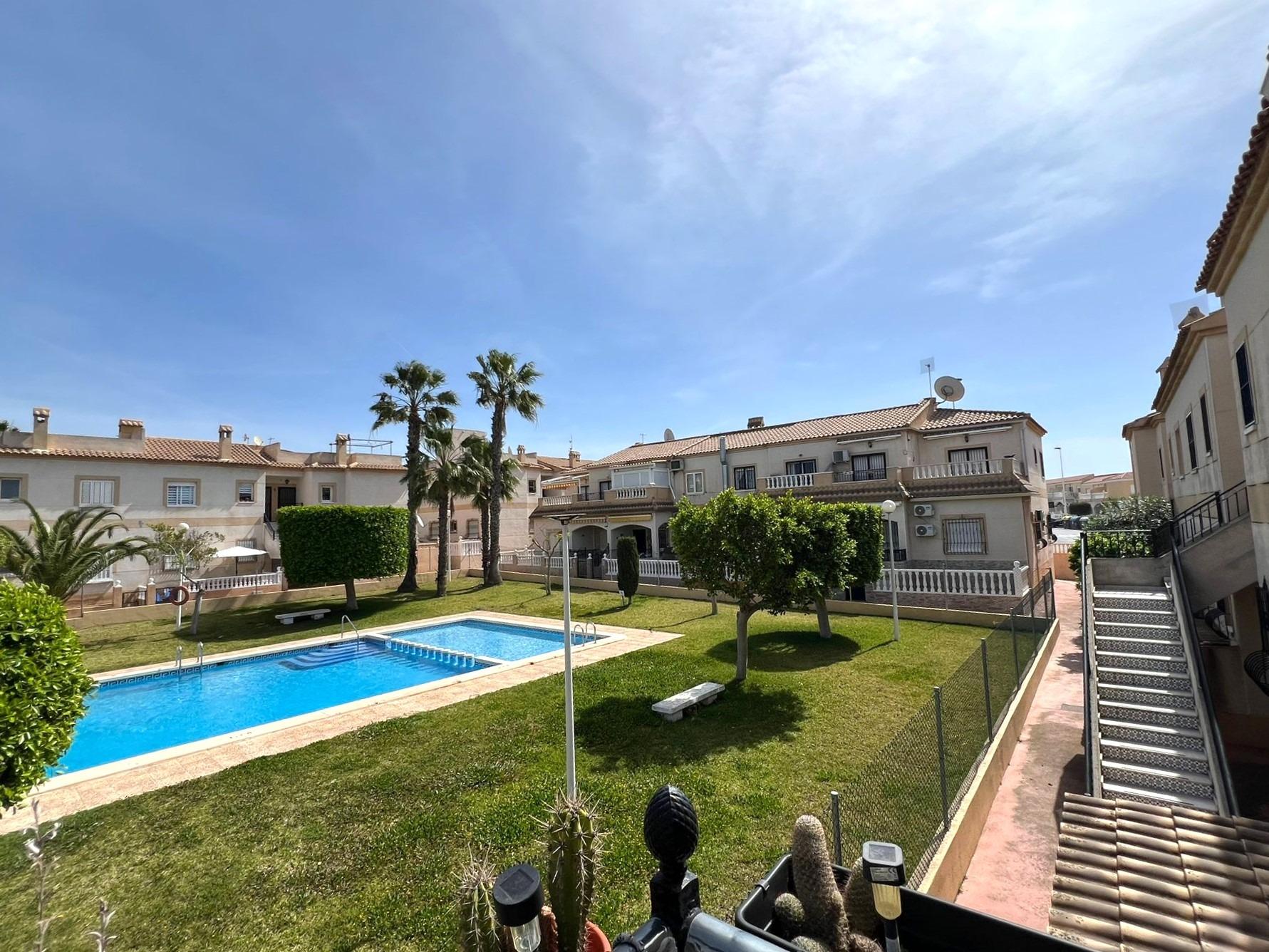 Bungalow i Torrevieja, Alicante, Spanien 2 sovrum, 55 kvm. Nr. 189362