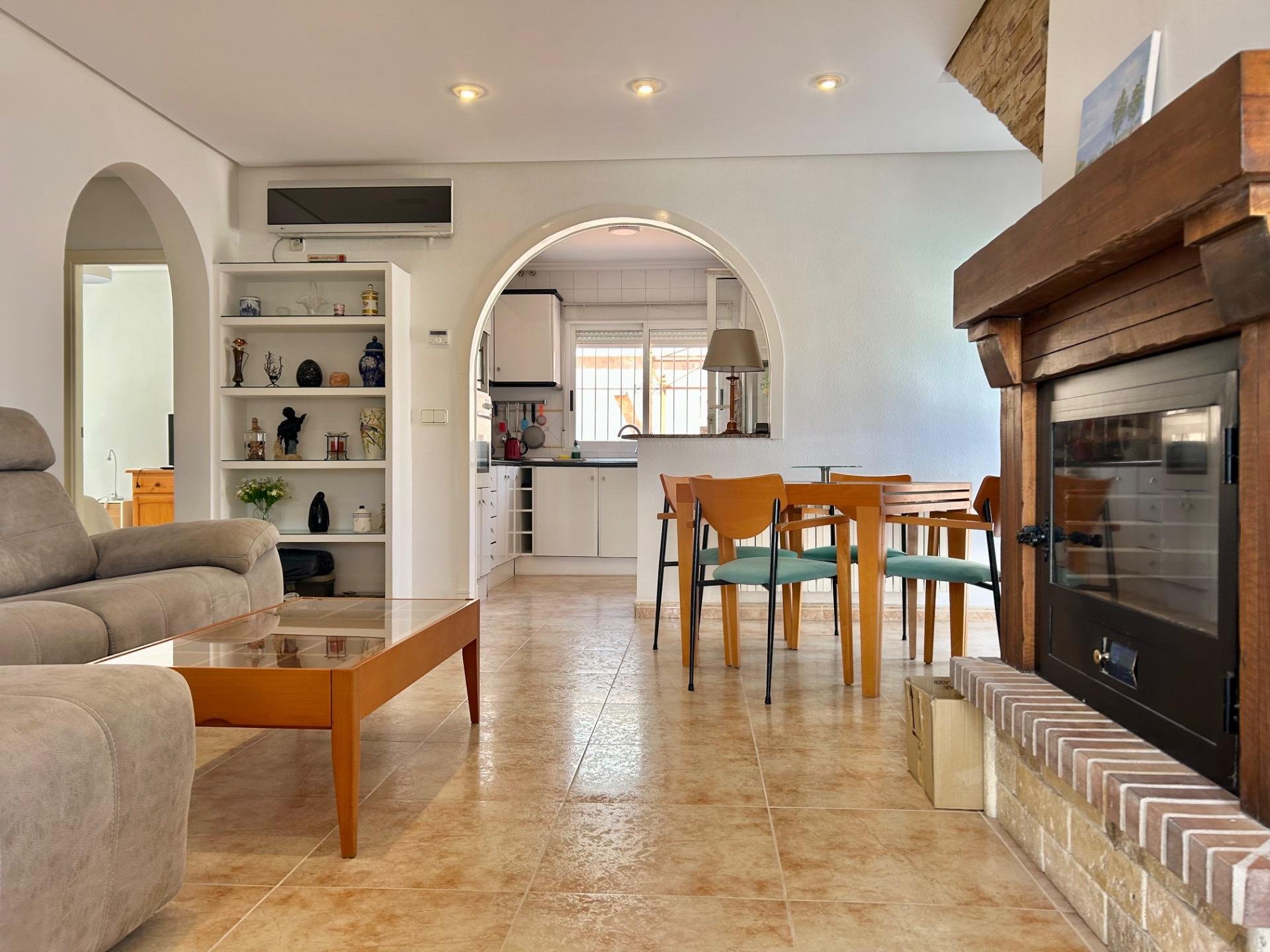 Villa à Torrevieja, Alicante, Espagne 3 chambres, 115 m2 No. 189358