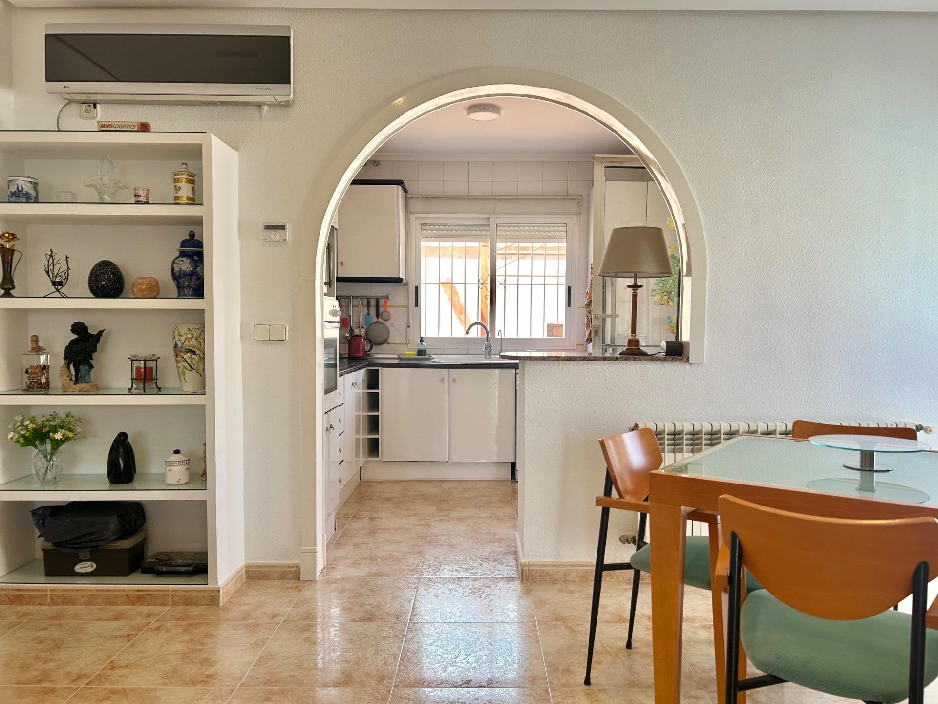 Villa à Torrevieja, Alicante, Espagne 3 chambres, 115 m2 No. 189358