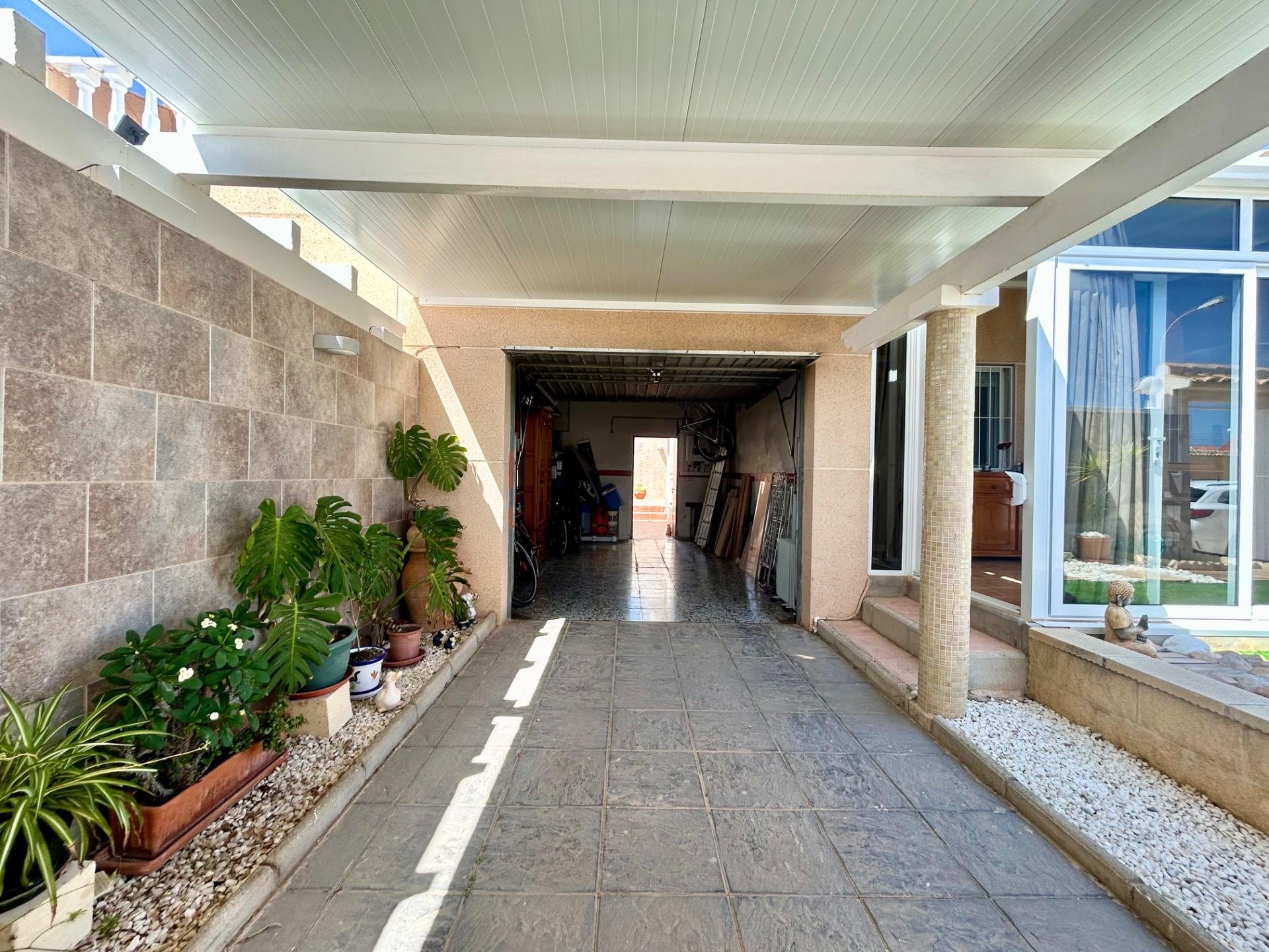Villa à Torrevieja, Alicante, Espagne 3 chambres, 115 m2 No. 189358