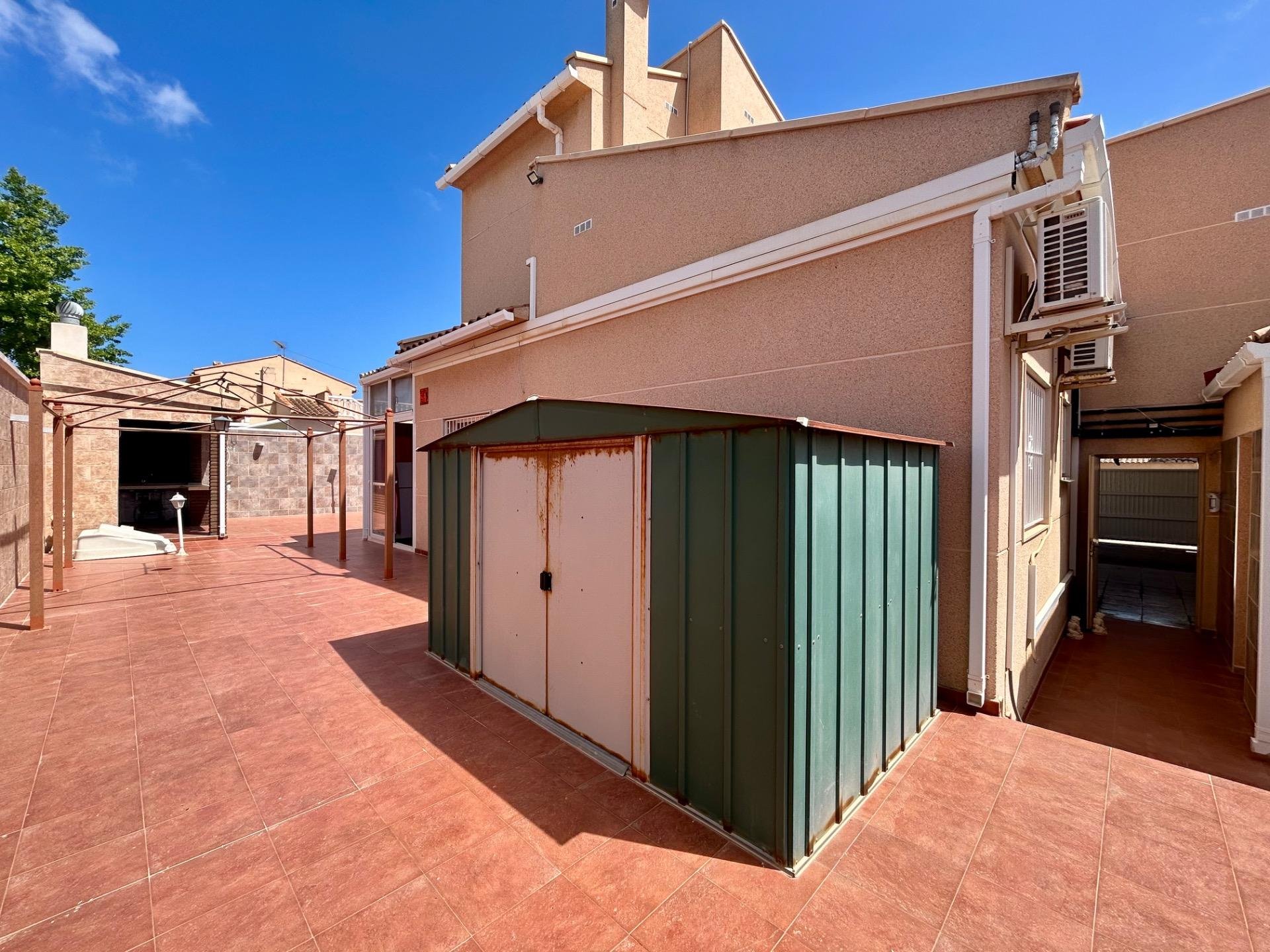 Villa à Torrevieja, Alicante, Espagne 3 chambres, 115 m2 No. 189358