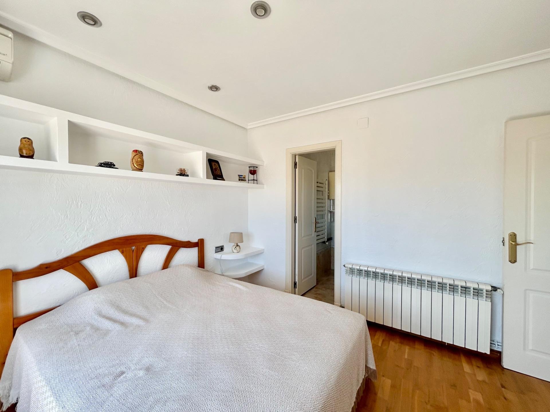 Villa à Torrevieja, Alicante, Espagne 3 chambres, 115 m2 No. 189358