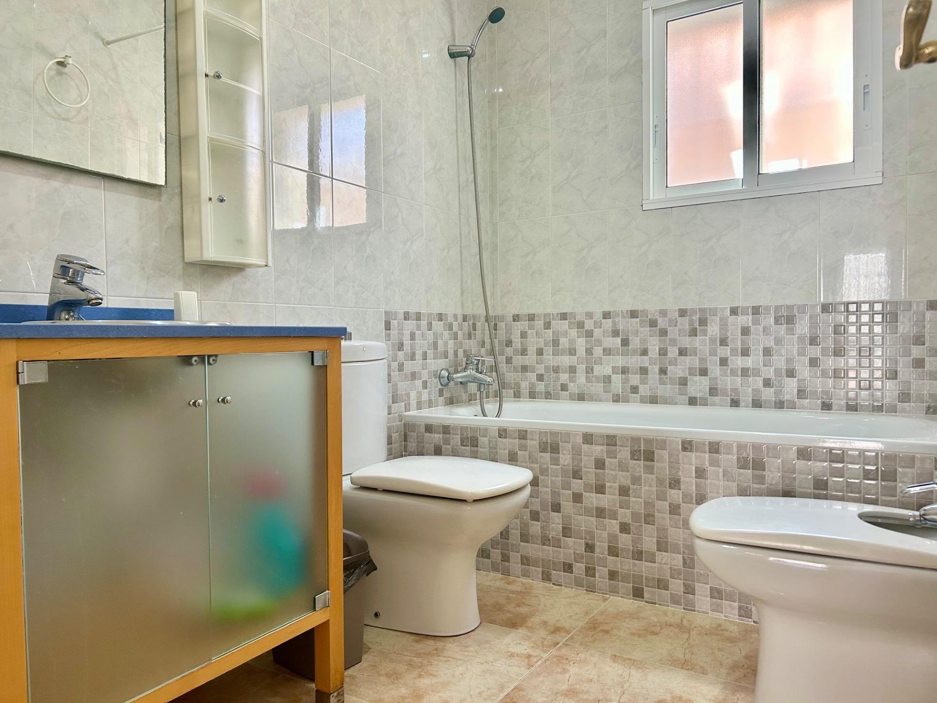 Villa à Torrevieja, Alicante, Espagne 3 chambres, 115 m2 No. 189358