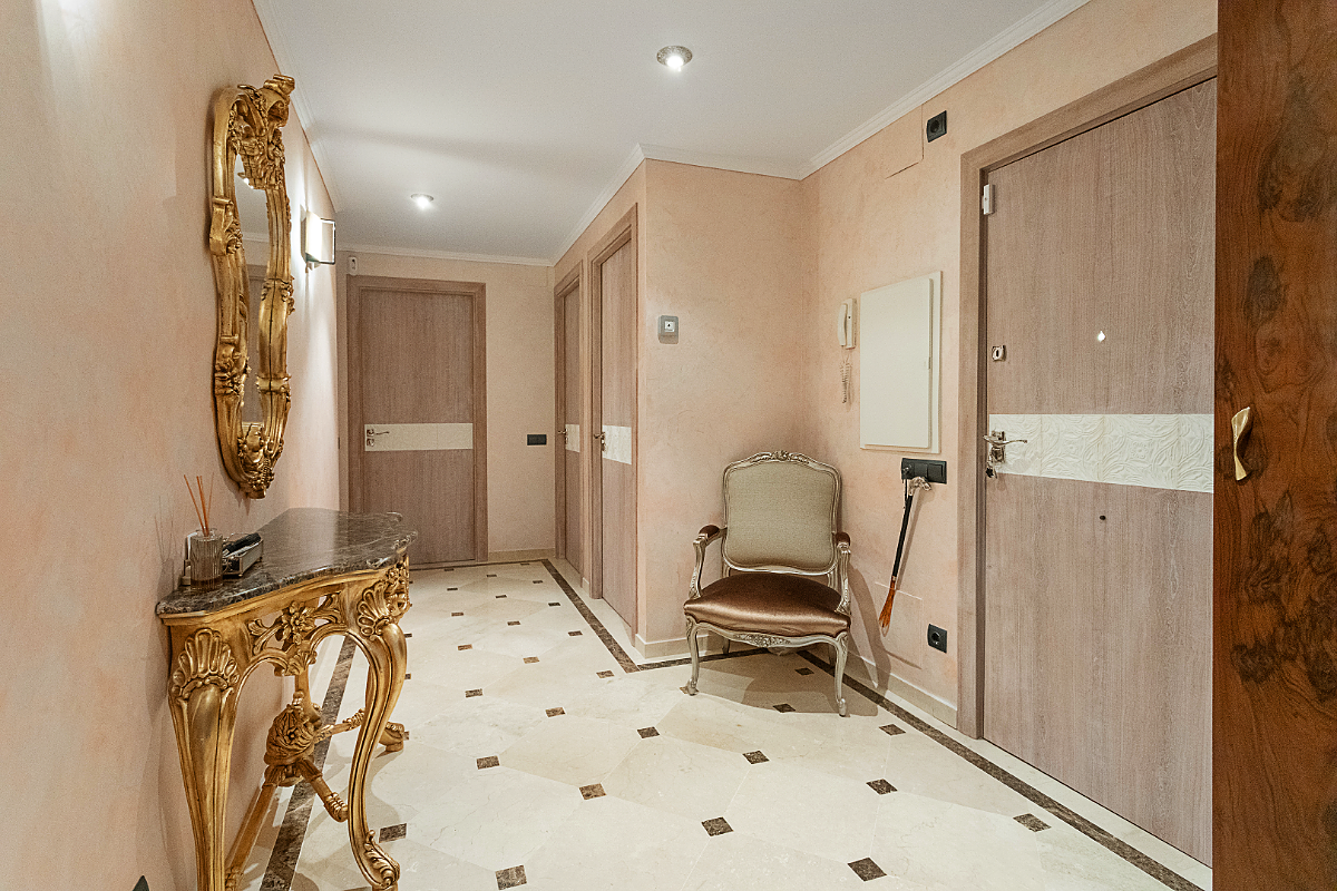 Apartment à L'Eixample, Barcelona, Espagne 4 chambres, 193 m2 No. 67372