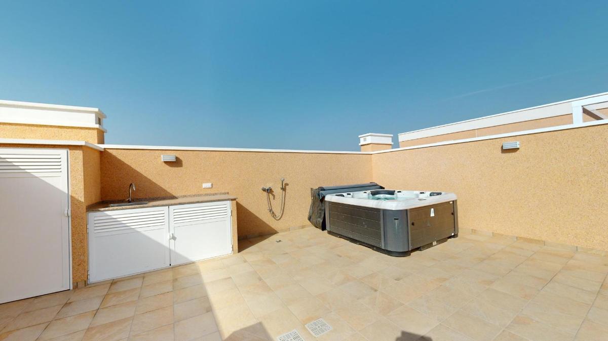 Takvåning i Guardamar del Segura, Alicante, Spanien 3 sovrum, 91 kvm. Nr. 95968