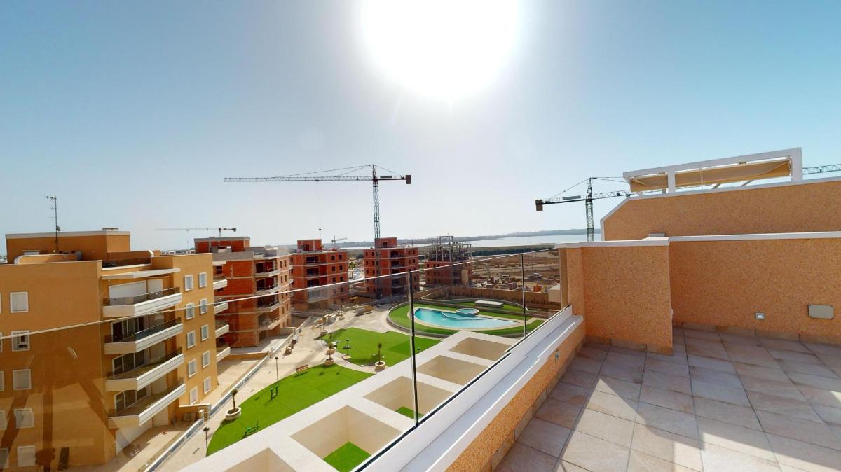 Takvåning i Guardamar del Segura, Alicante, Spanien 3 sovrum, 91 kvm. Nr. 95968