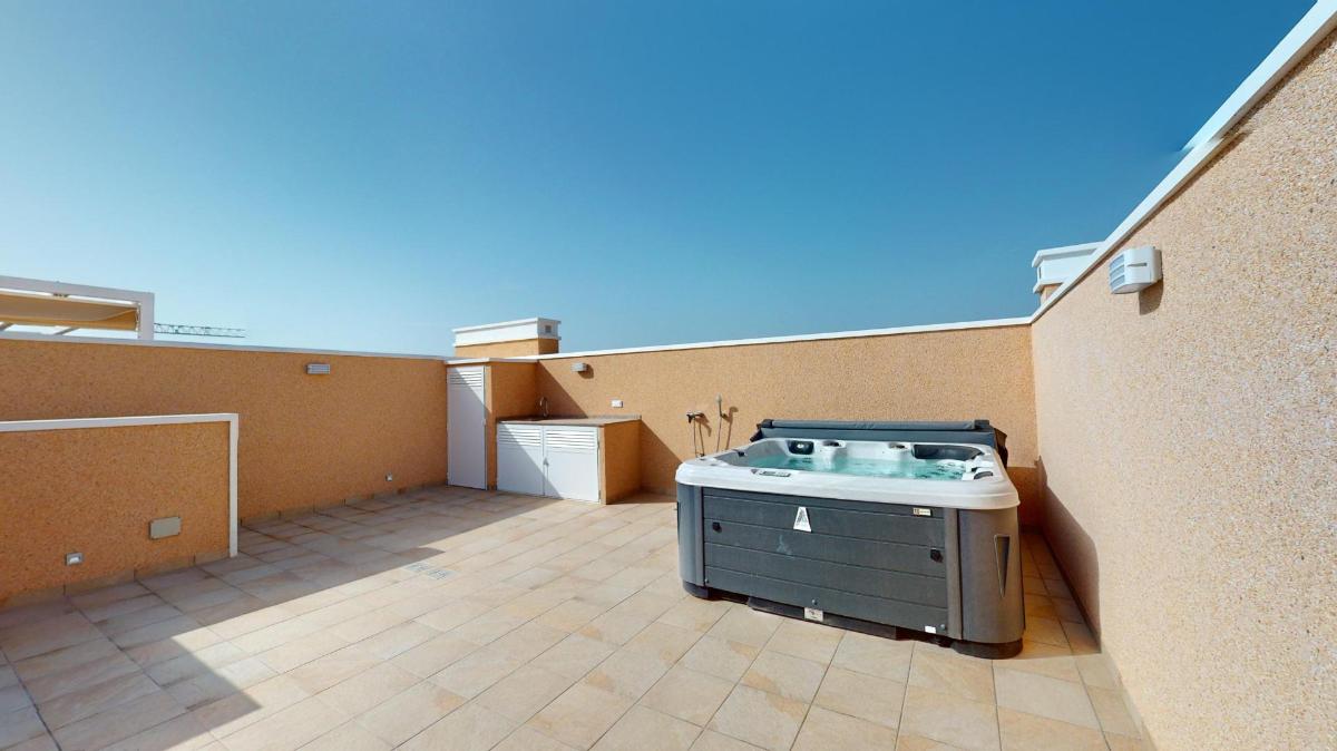 Takvåning i Guardamar del Segura, Alicante, Spanien 3 sovrum, 91 kvm. Nr. 95968