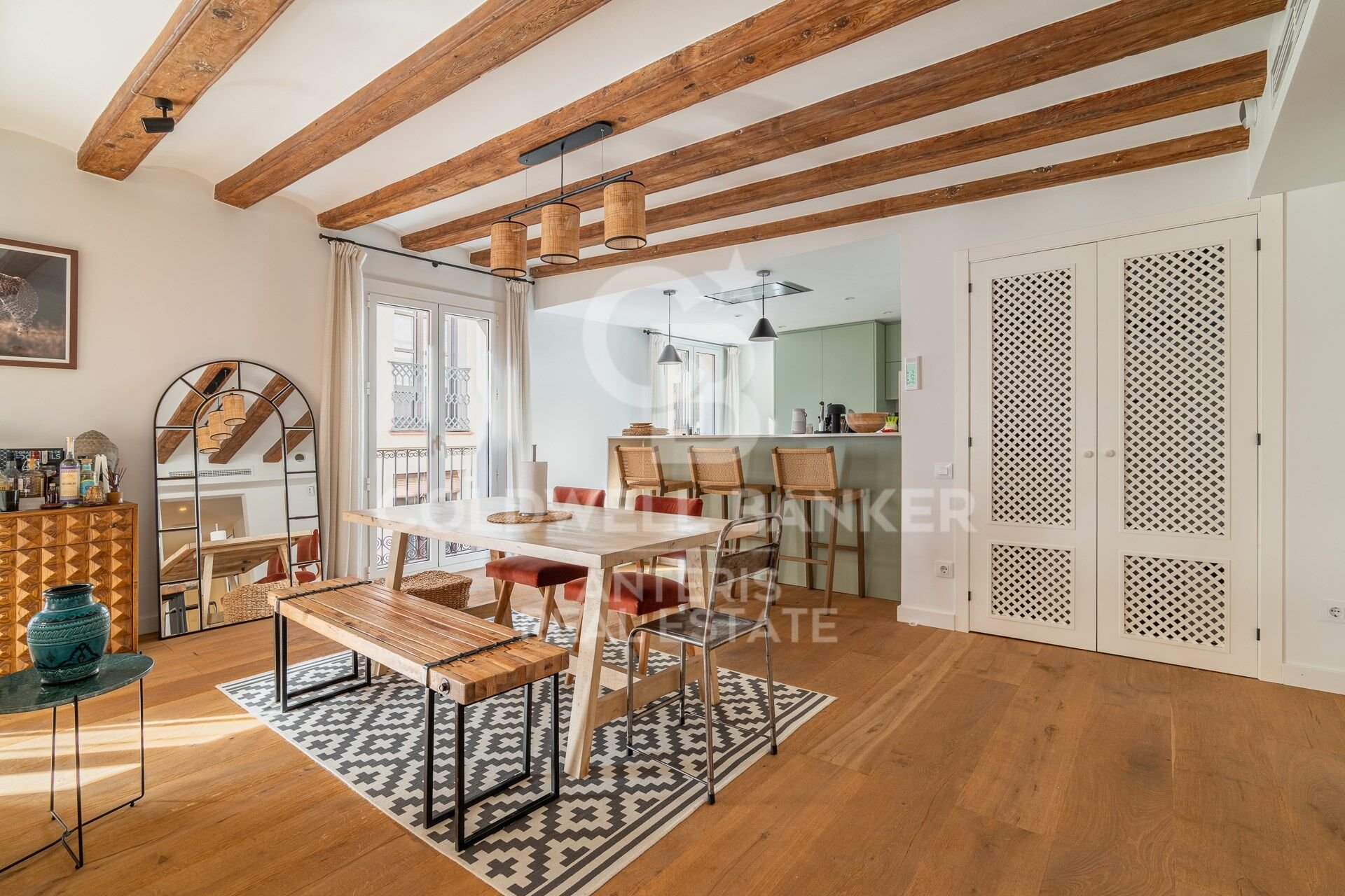 Kattohuoneisto Barcelona, Espanja 2 makuuhuonetta, 172 m2 No. 157338
