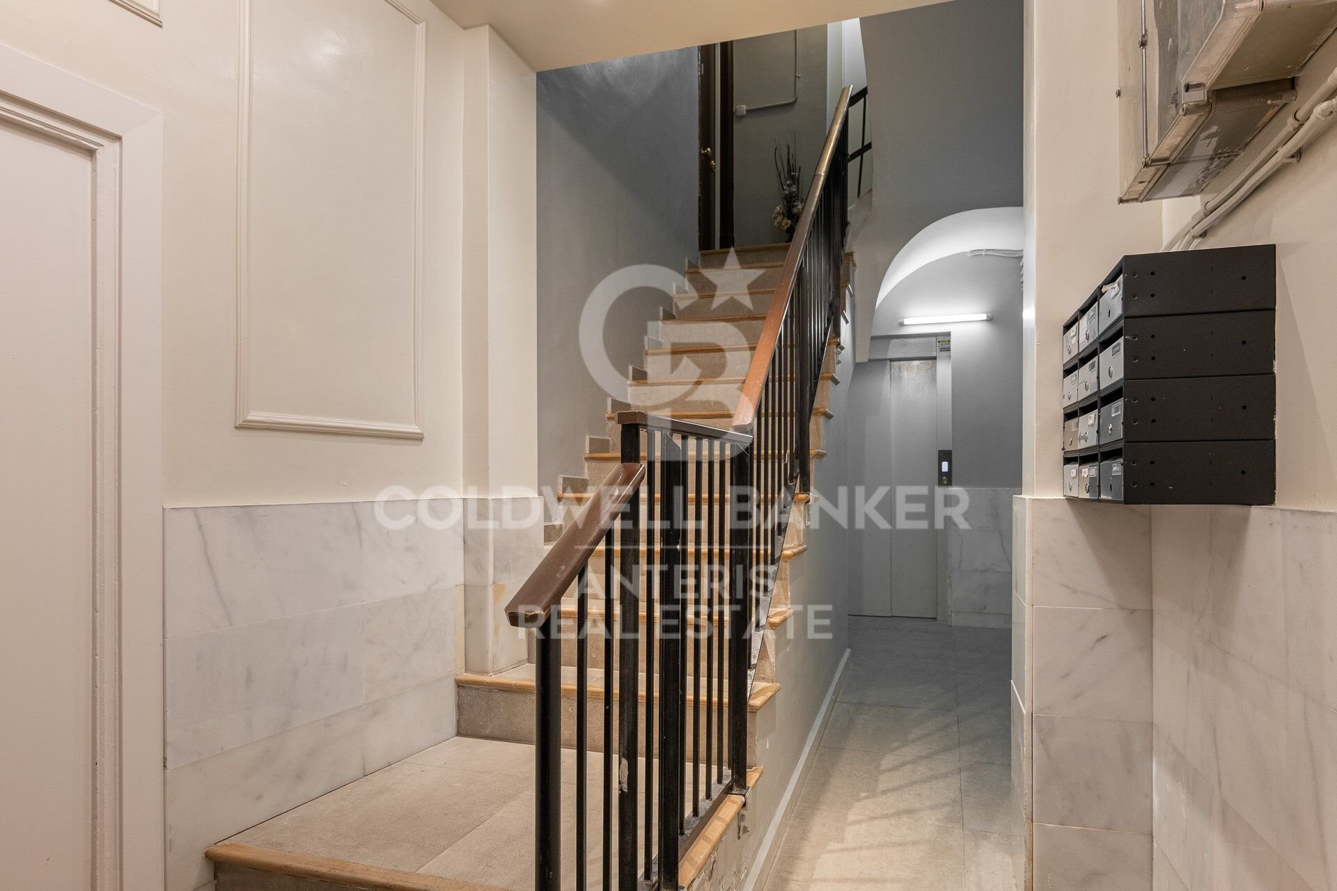 Kattohuoneisto Barcelona, Espanja 2 makuuhuonetta, 172 m2 No. 157338