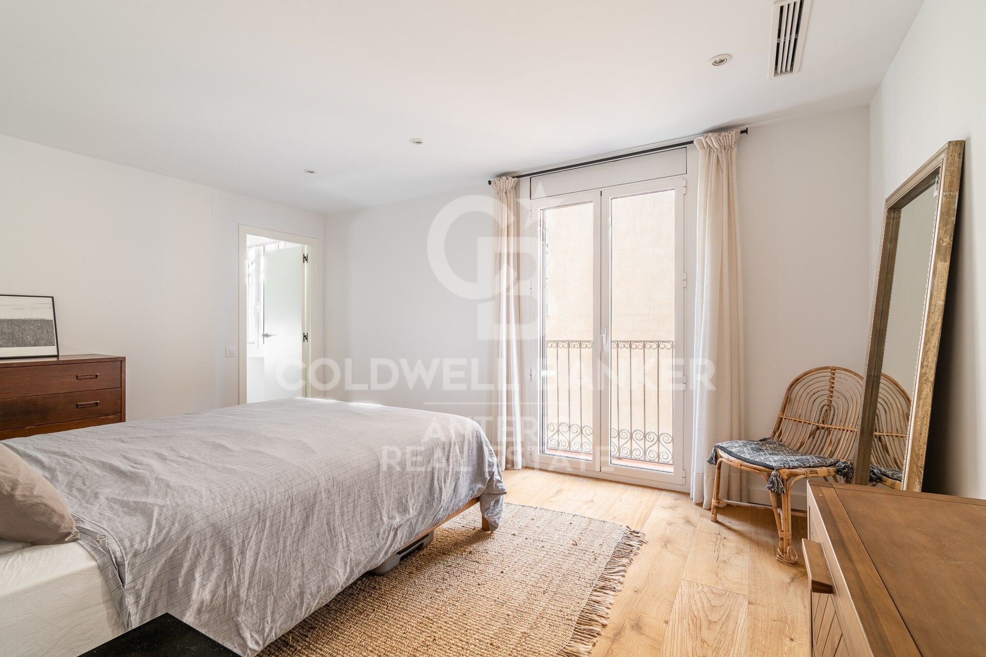 Kattohuoneisto Barcelona, Espanja 2 makuuhuonetta, 172 m2 No. 157338