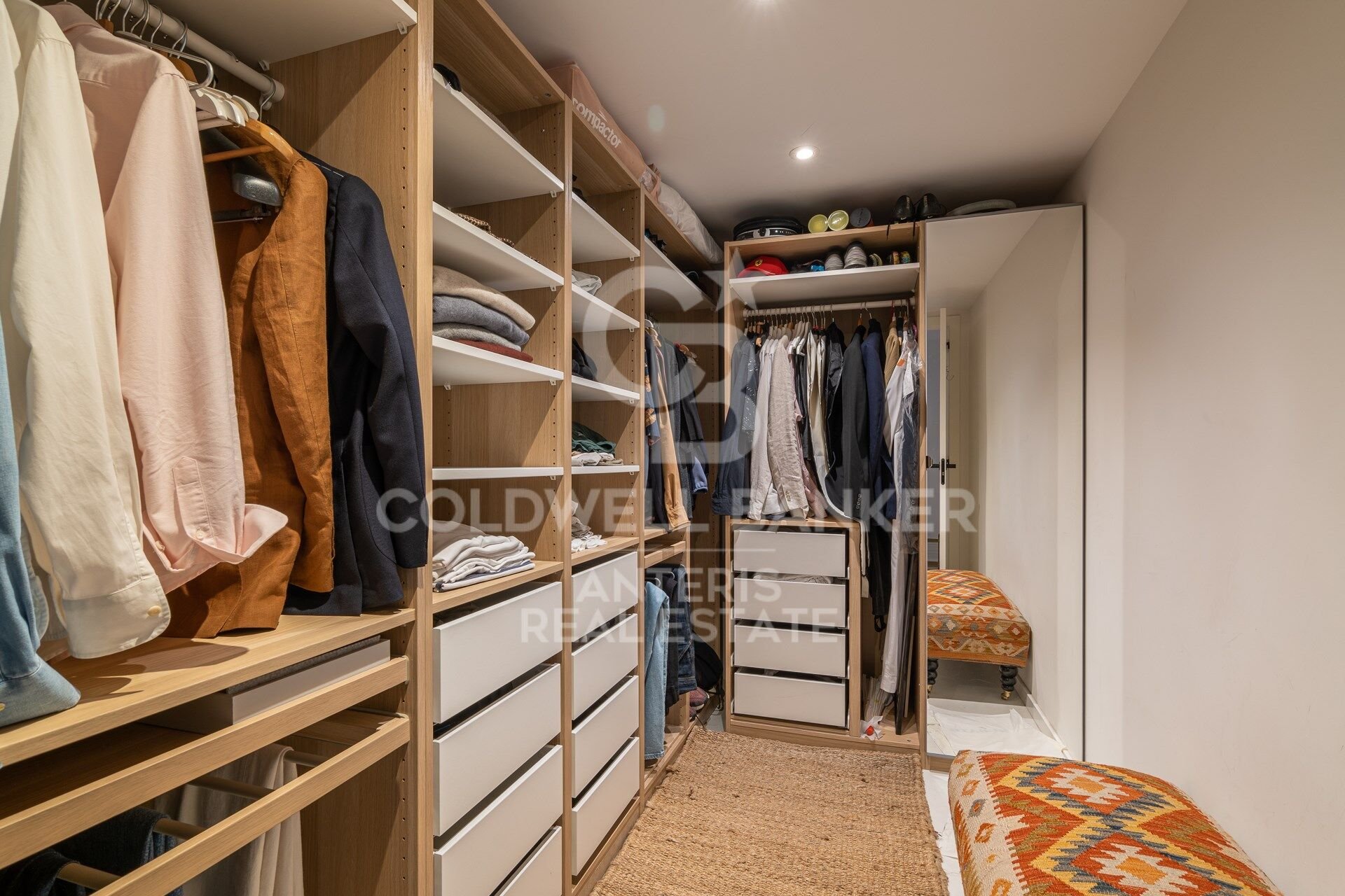 Kattohuoneisto Barcelona, Espanja 2 makuuhuonetta, 172 m2 No. 157338