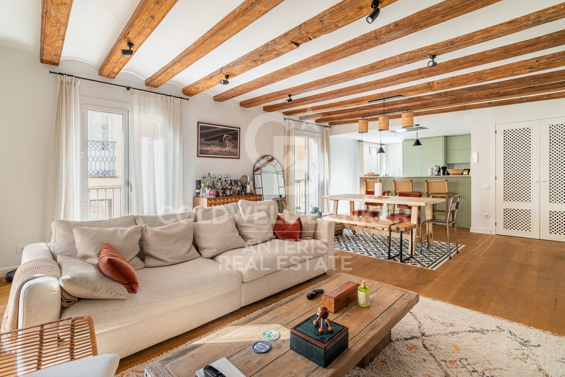 Kattohuoneisto Barcelona, Espanja 2 makuuhuonetta, 172 m2 No. 157338