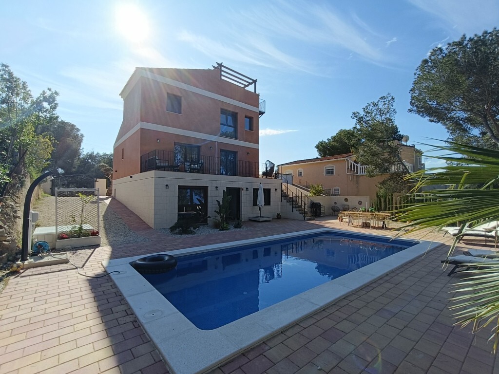 Villa en Pinar De Campoverde, Alicante, España 5 dormitorios, 256 m2 No. 193756
