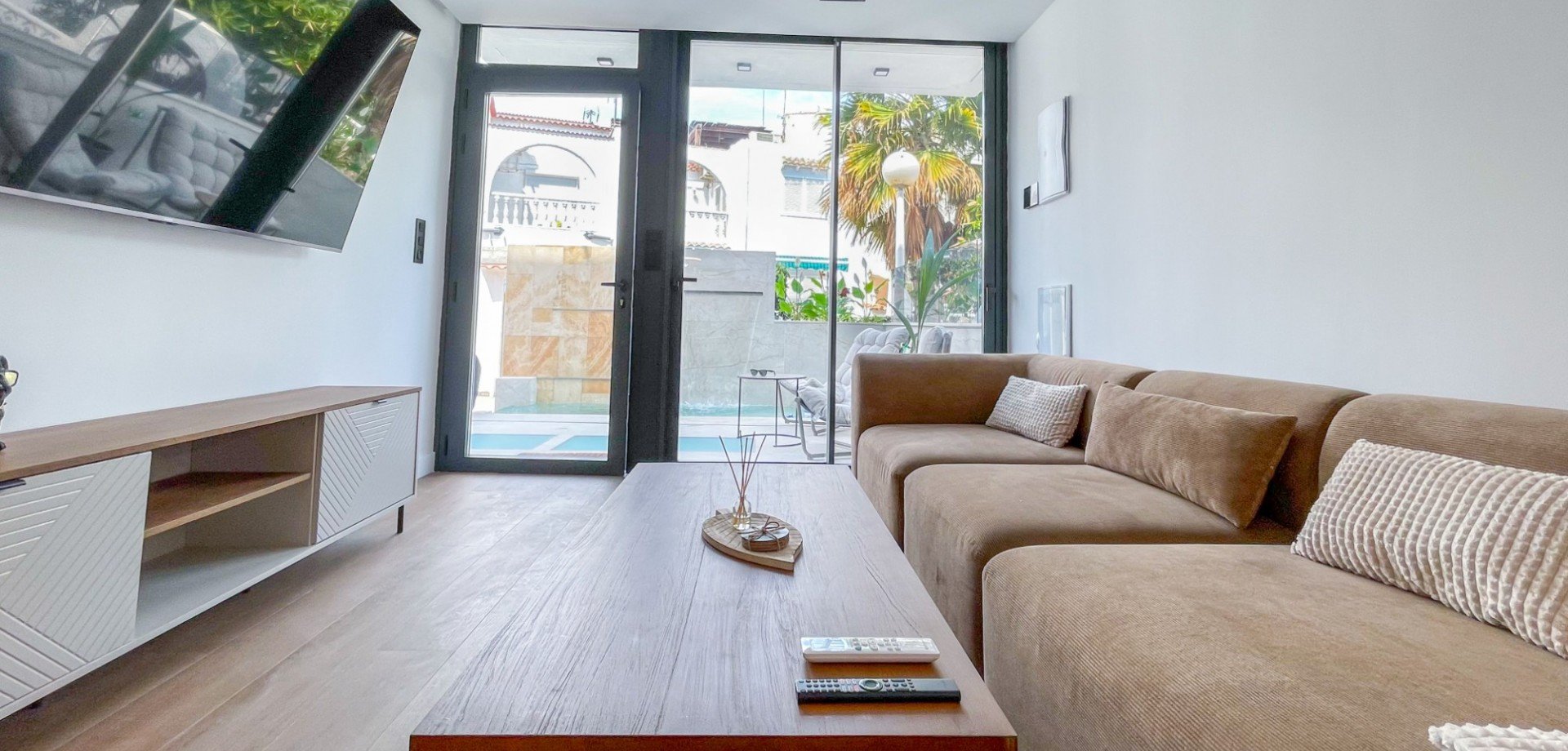 Townhouse à Torrevieja, Alicante, Espagne 3 chambres, 160 m2 No. 193755