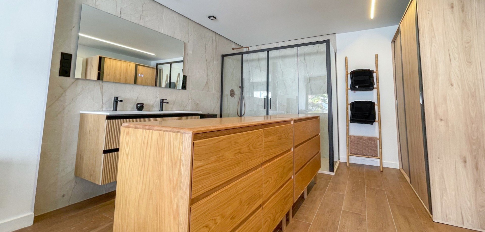 Townhouse à Torrevieja, Alicante, Espagne 3 chambres, 160 m2 No. 193755
