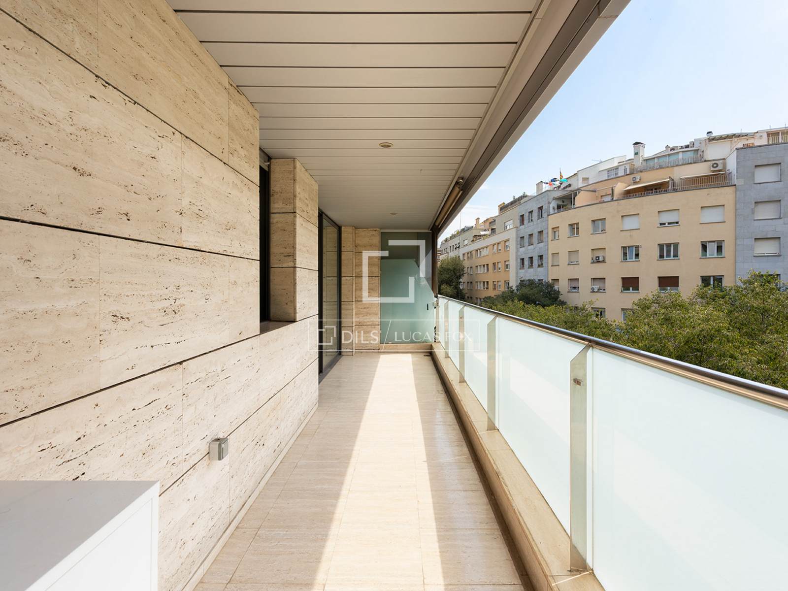 Apartment à Barcelona, Espagne 3 chambres, 103 m2 No. 192564