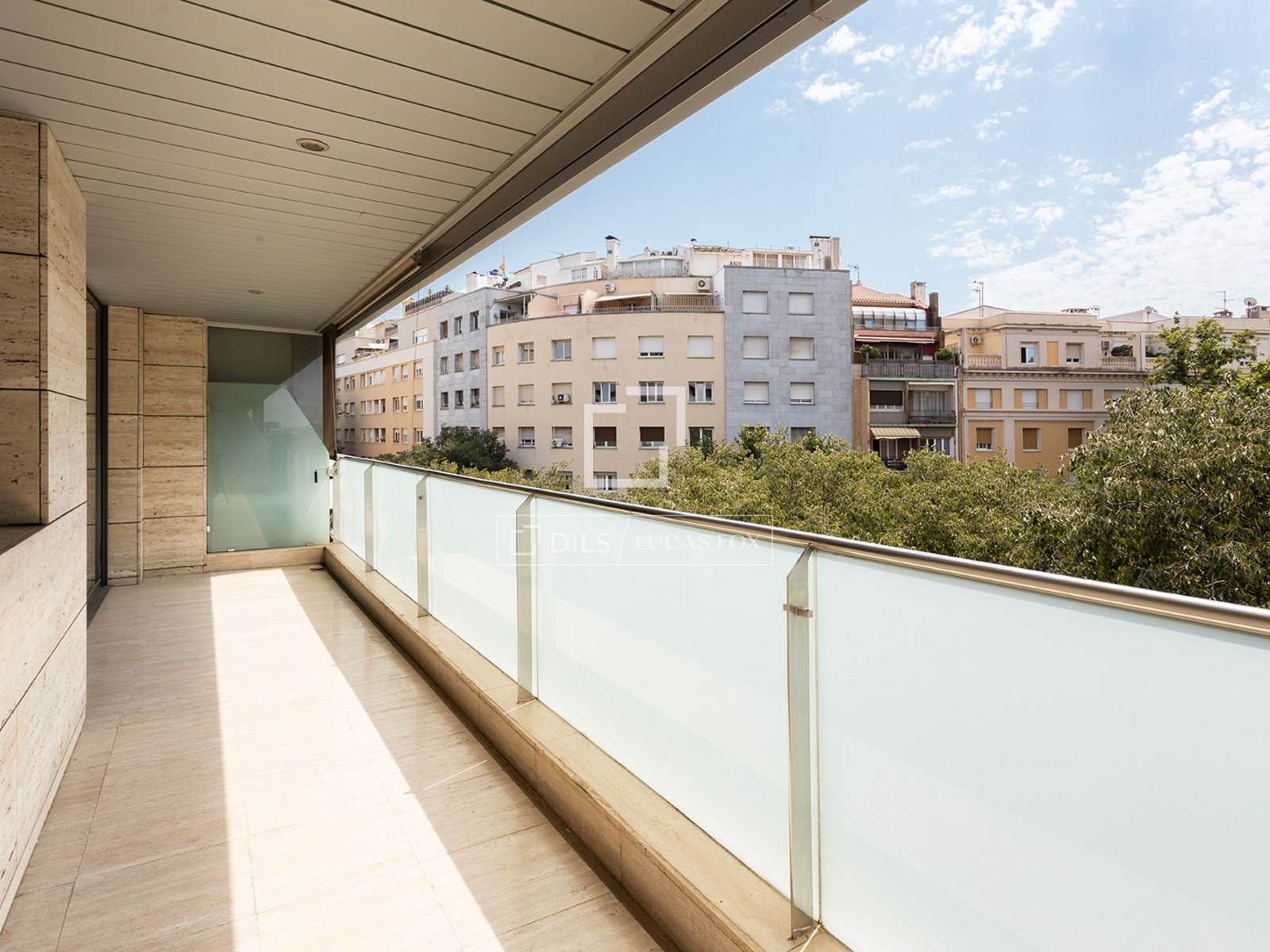 Apartment à Barcelona, Espagne 3 chambres, 103 m2 No. 192564