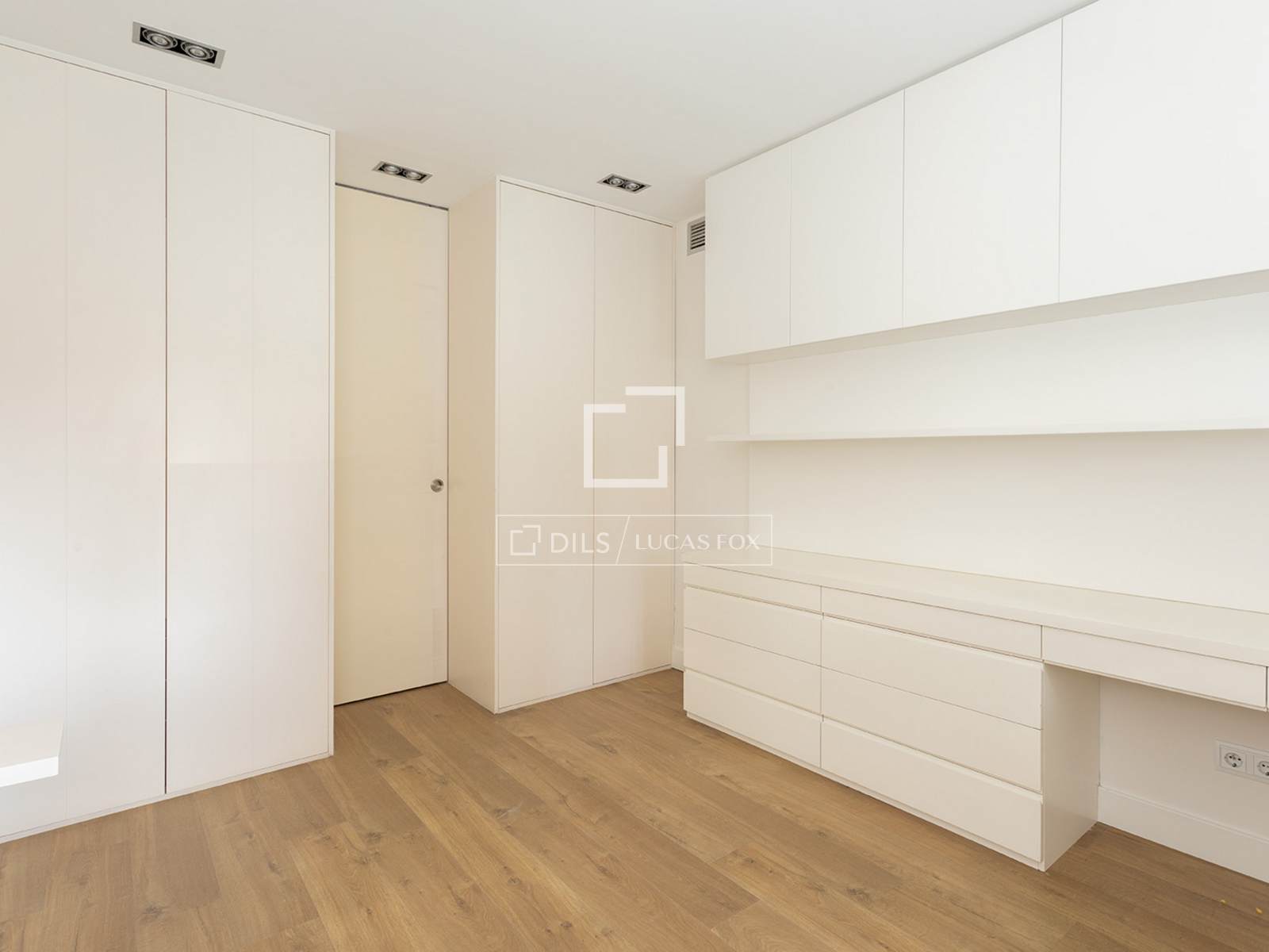 Apartment à Barcelona, Espagne 3 chambres, 103 m2 No. 192564