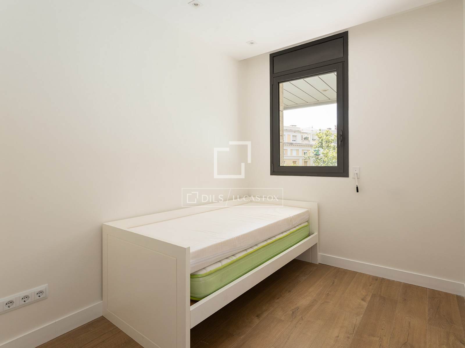 Apartment à Barcelona, Espagne 3 chambres, 103 m2 No. 192564