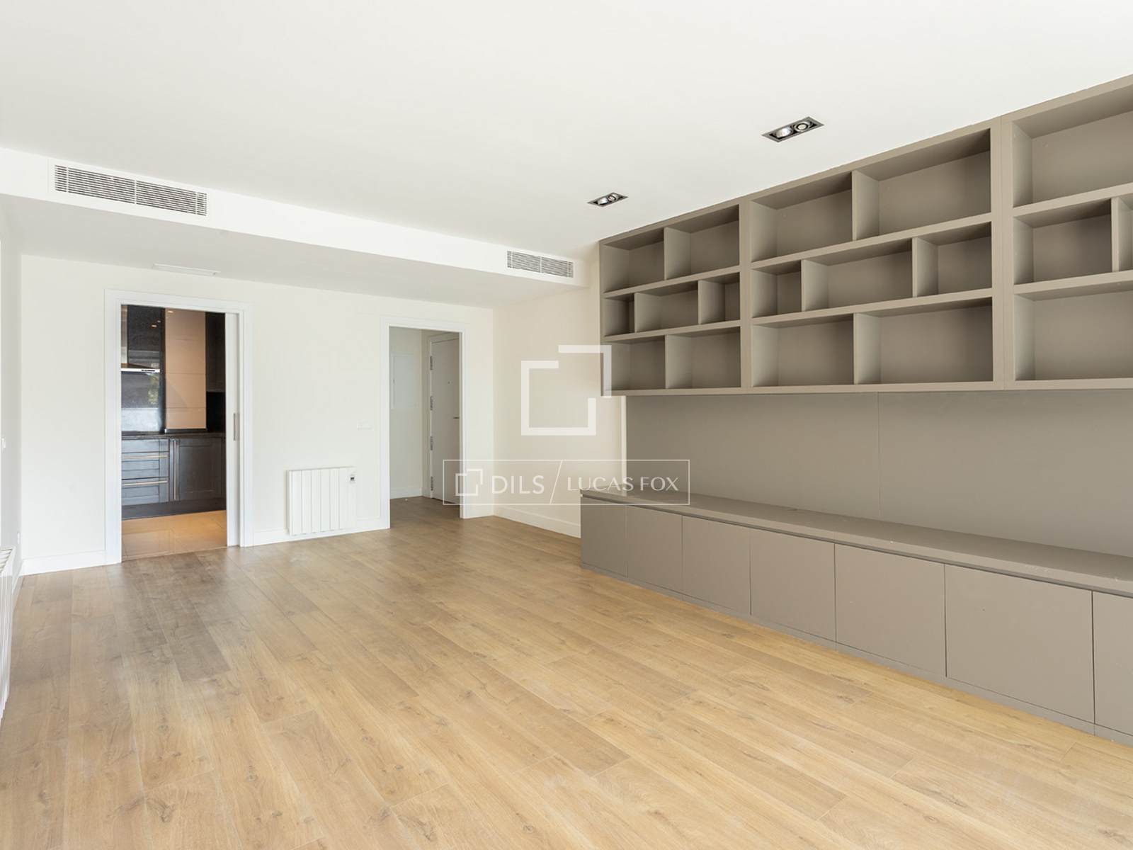 Apartment à Barcelona, Espagne 3 chambres, 103 m2 No. 192564