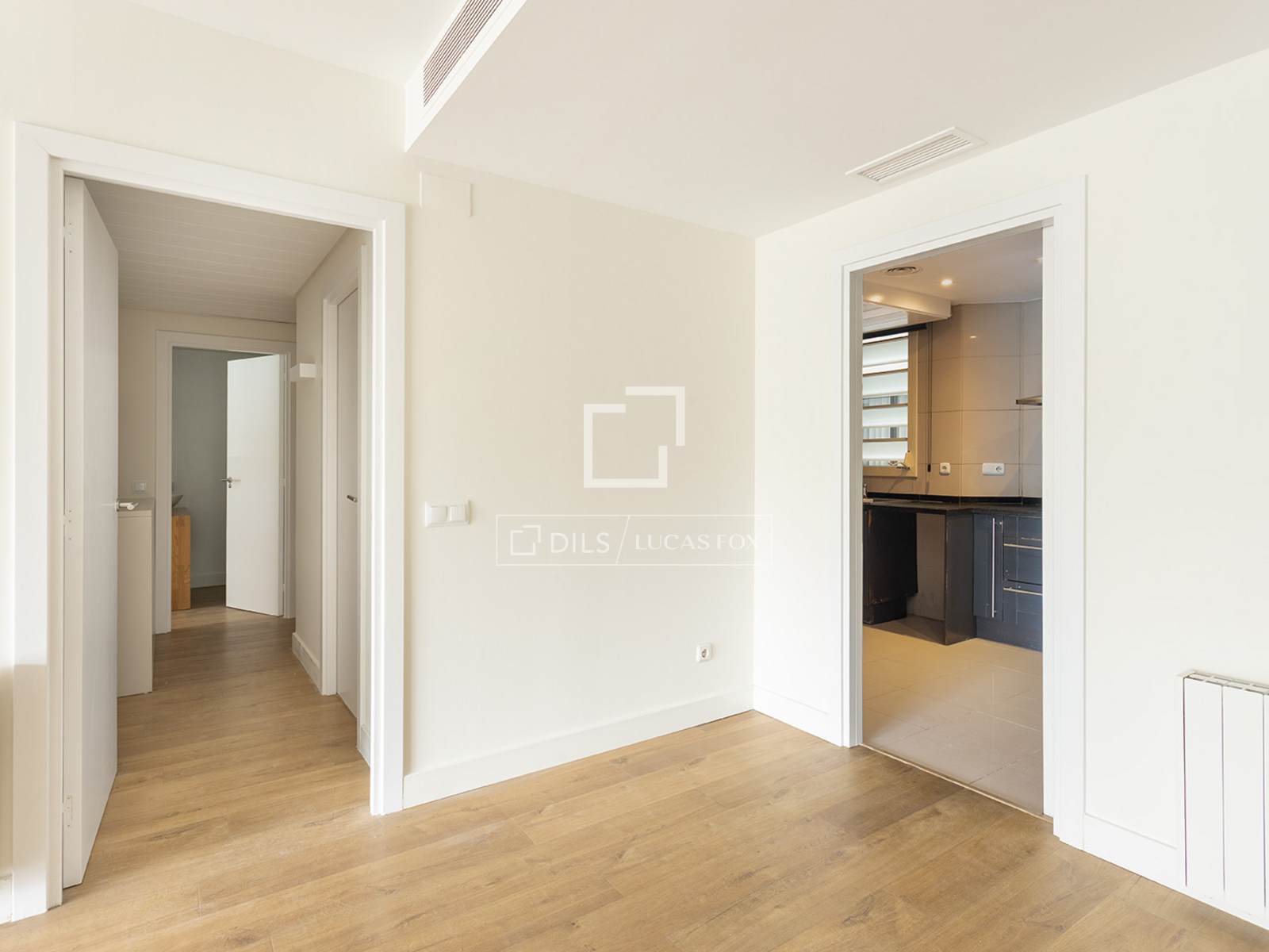 Apartment à Barcelona, Espagne 3 chambres, 103 m2 No. 192564