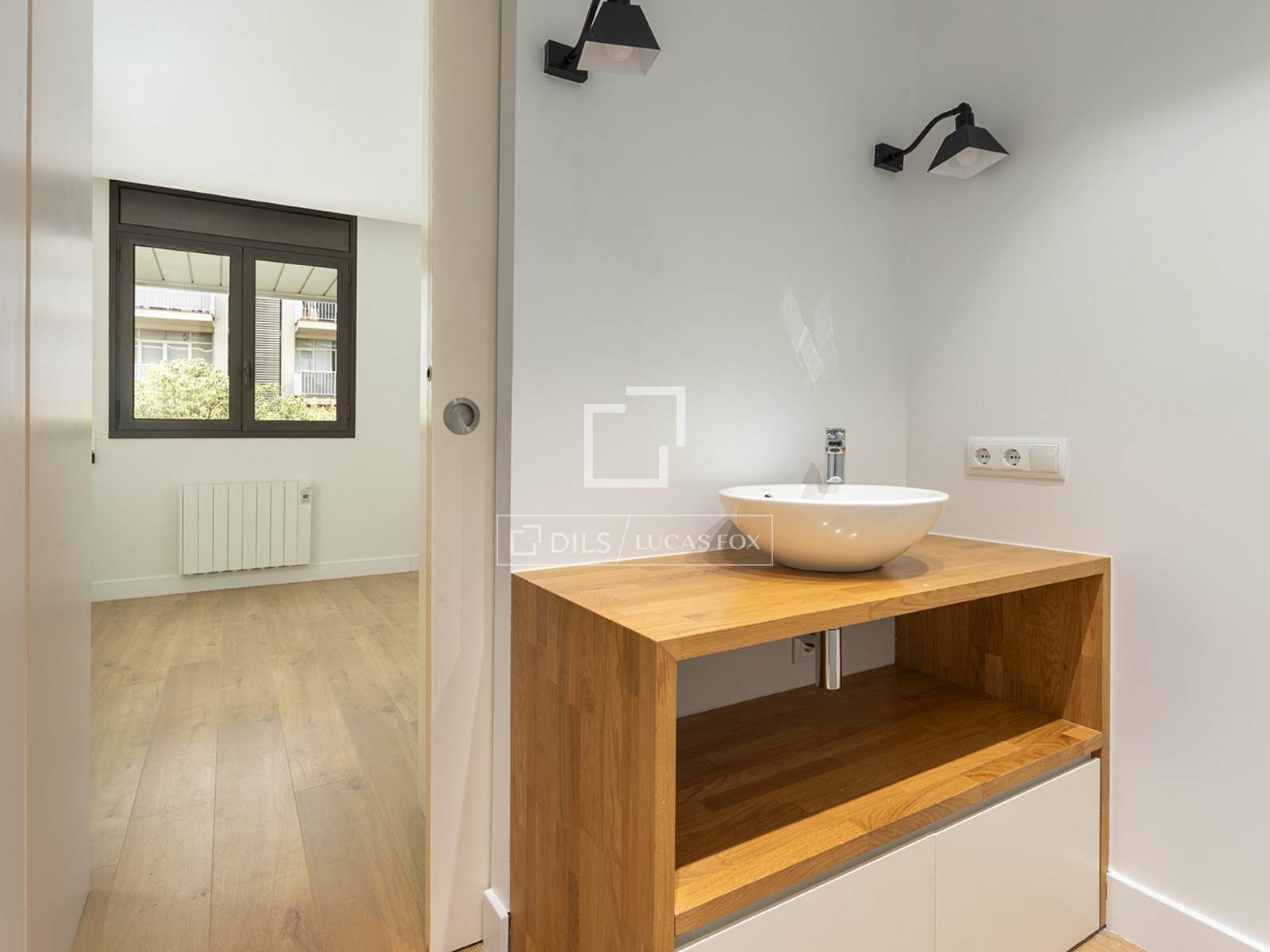 Apartment à Barcelona, Espagne 3 chambres, 103 m2 No. 192564