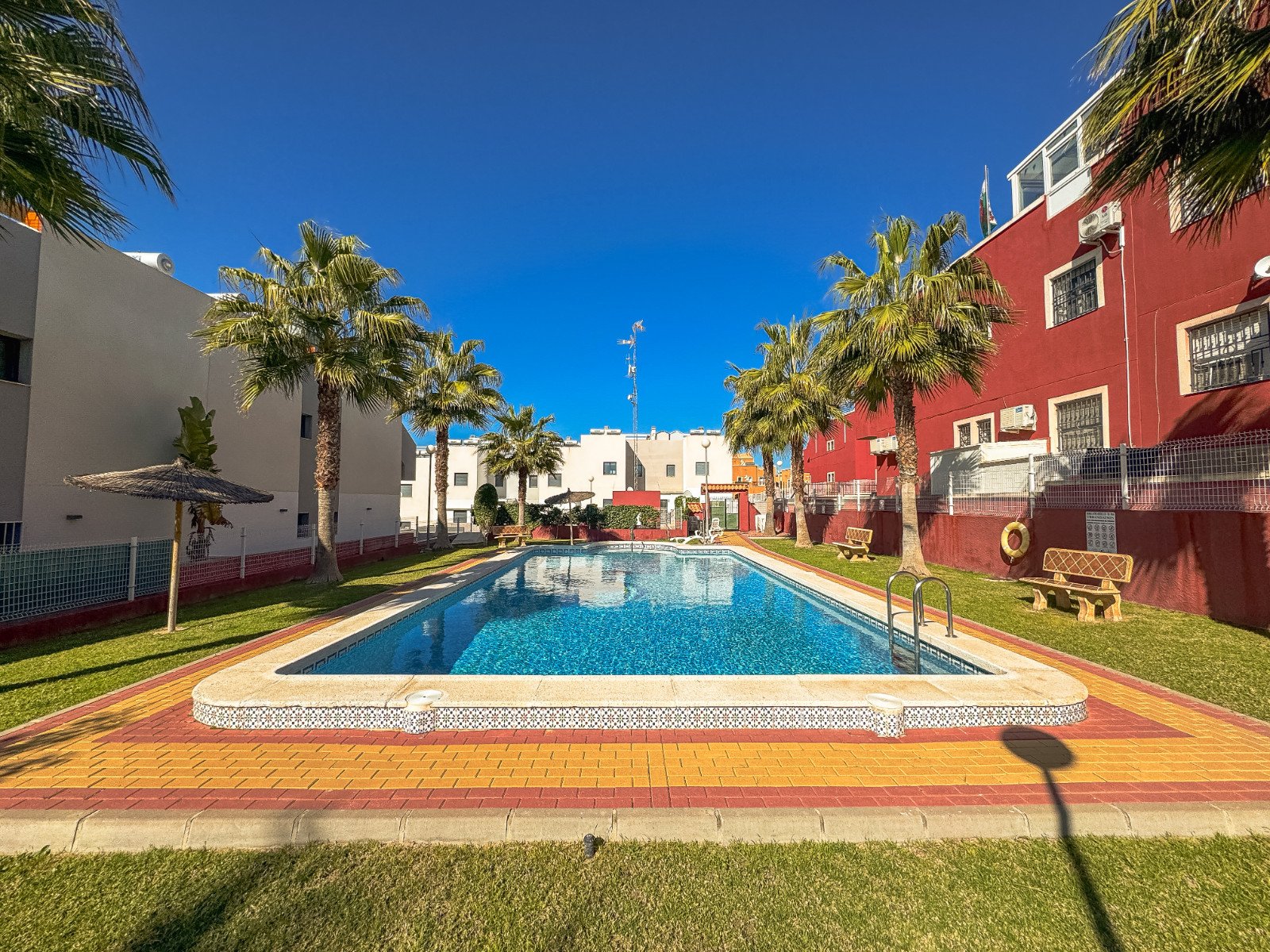 Bungalowi Torrevieja, Alicante, Espanja 2 makuuhuonetta, 61 m2 No. 156080