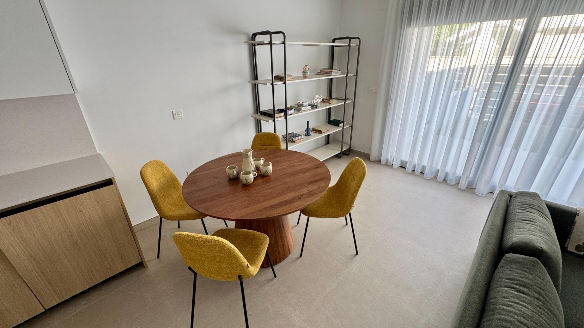 Bungalow i San Pedro del Pinatar, Murcia, Spanien 2 sovrum, 79 kvm. Nr. 156078