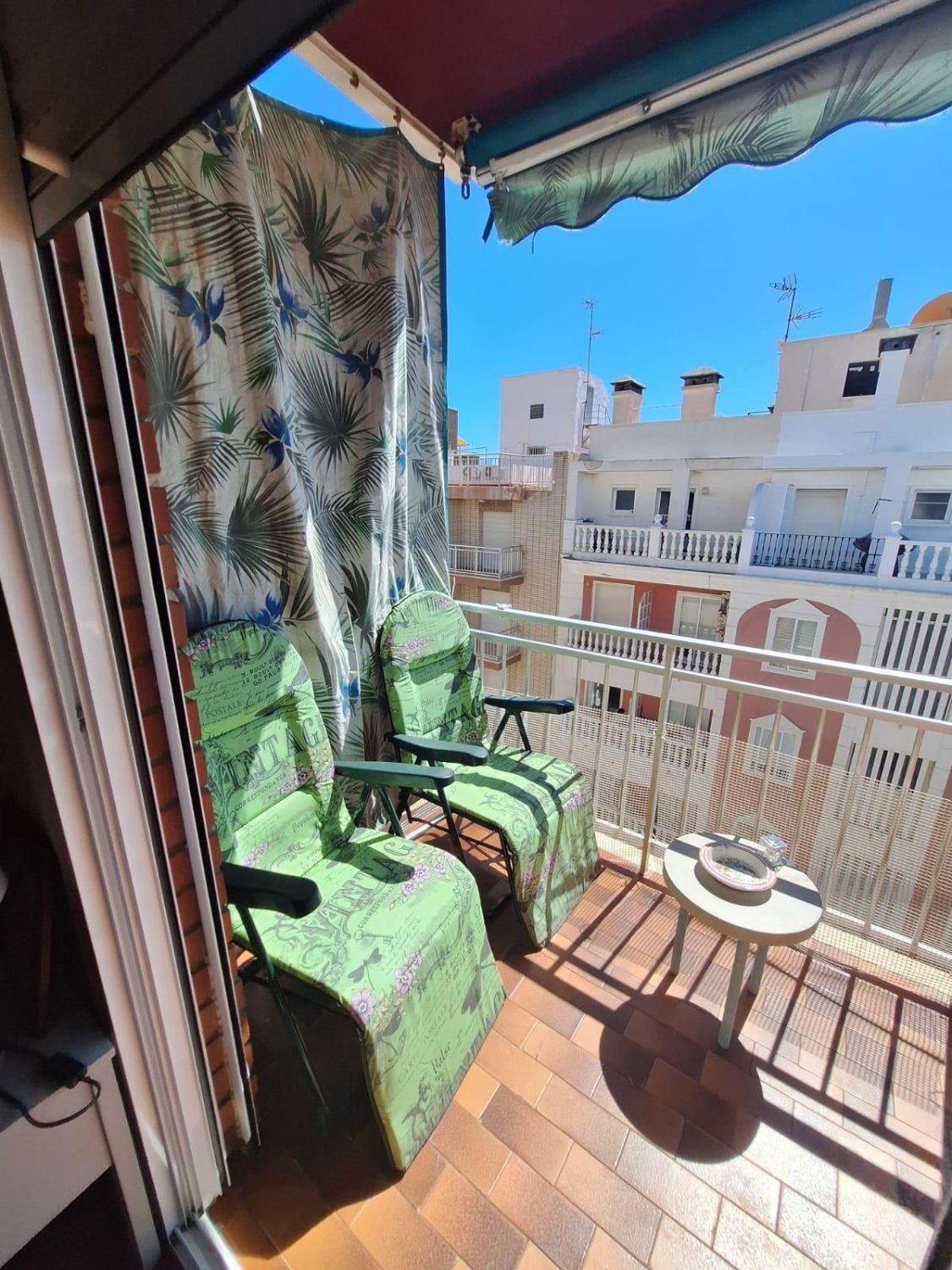 Wohnung in Torrevieja, Alicante, Spanien 4 Schlafzimmer, 85 m2 Nr. 137657