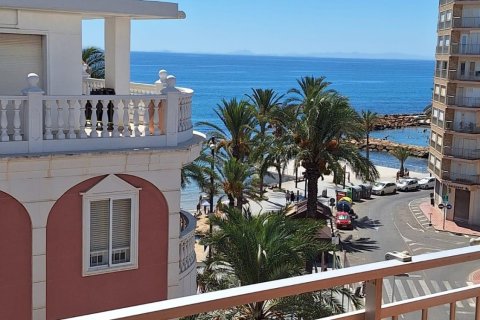Apartamento en Torrevieja, Alicante, España 4 dormitorios, 85 m2 No. 137657
