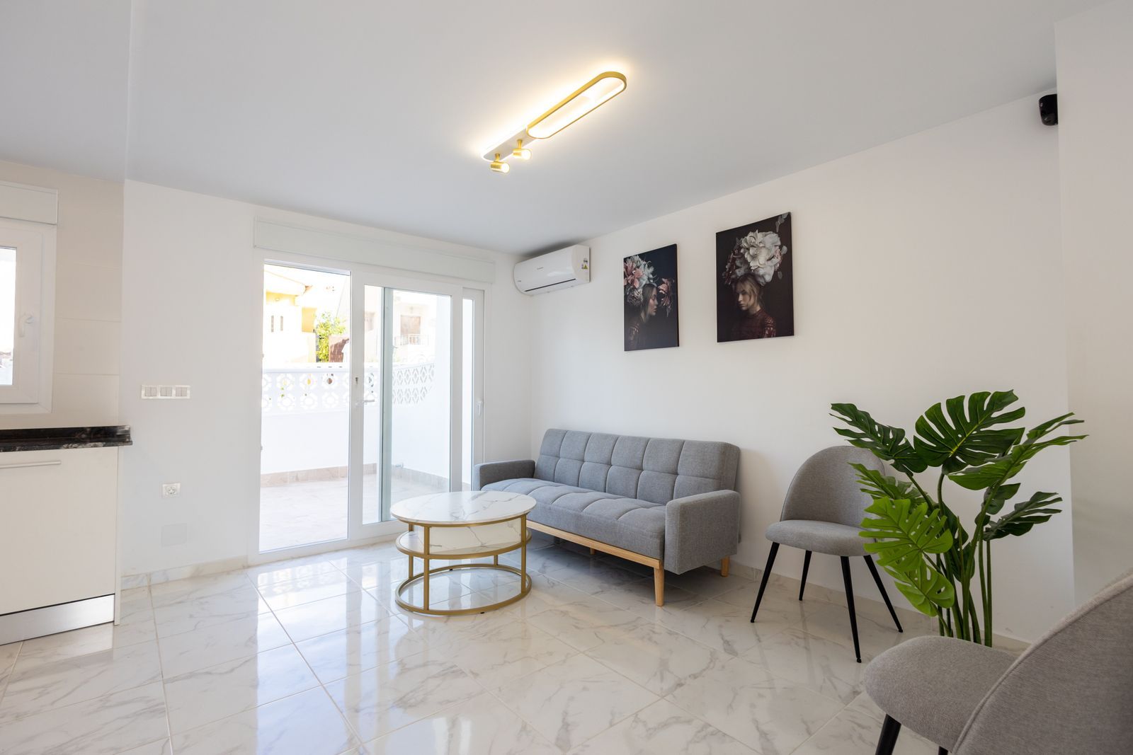 Сasa en Torrevieja, Alicante, España 78 m2 No. 181672