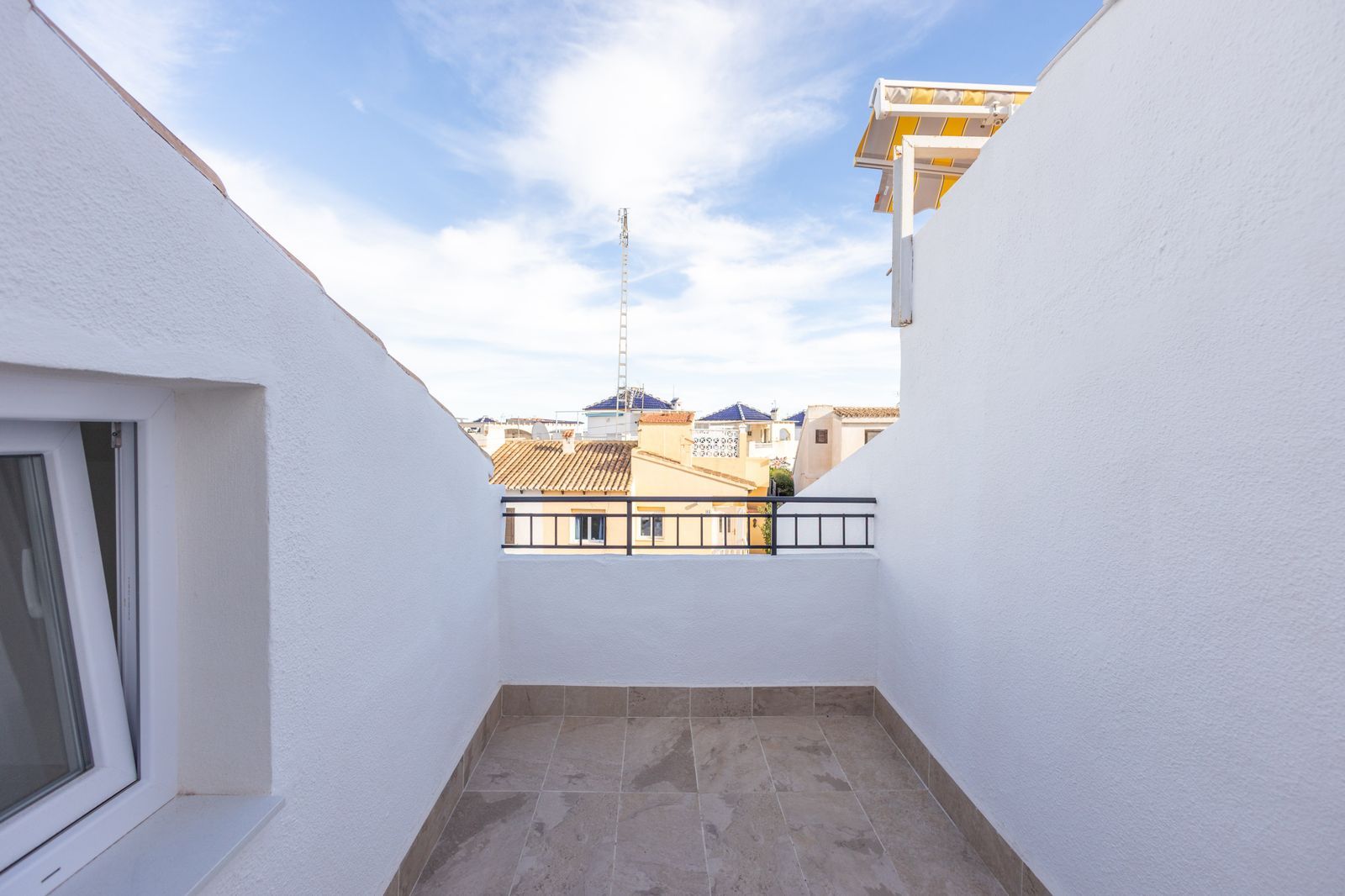 Сasa en Torrevieja, Alicante, España 78 m2 No. 181672