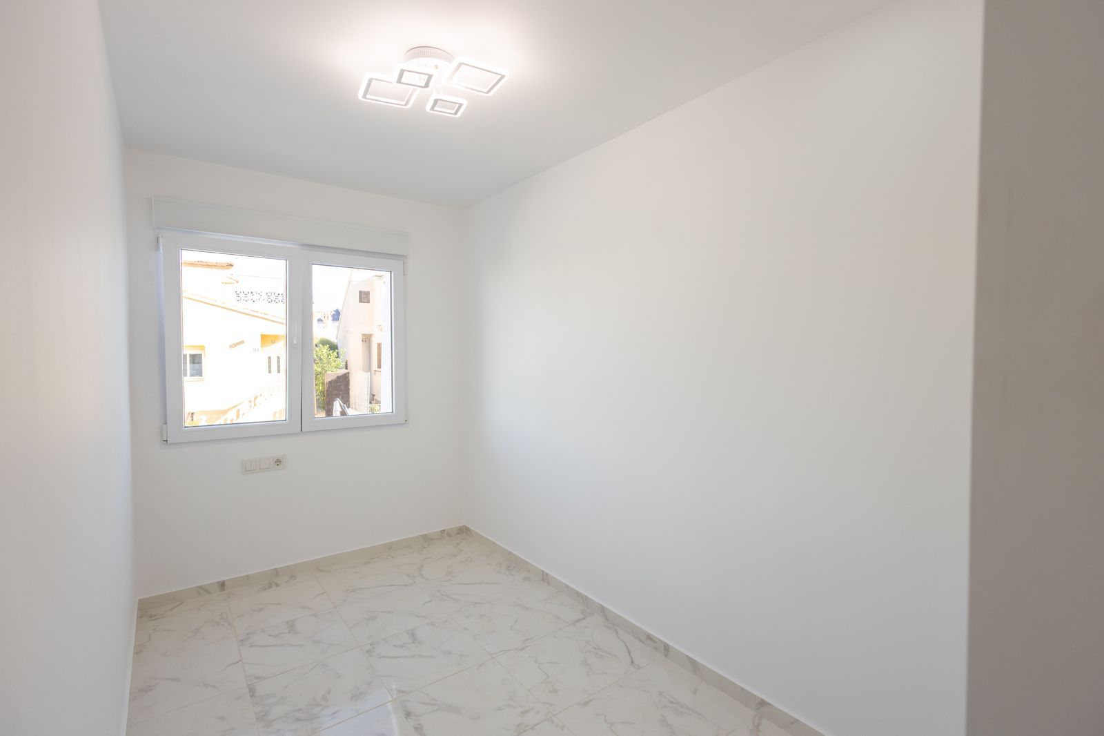 Сasa en Torrevieja, Alicante, España 78 m2 No. 181672