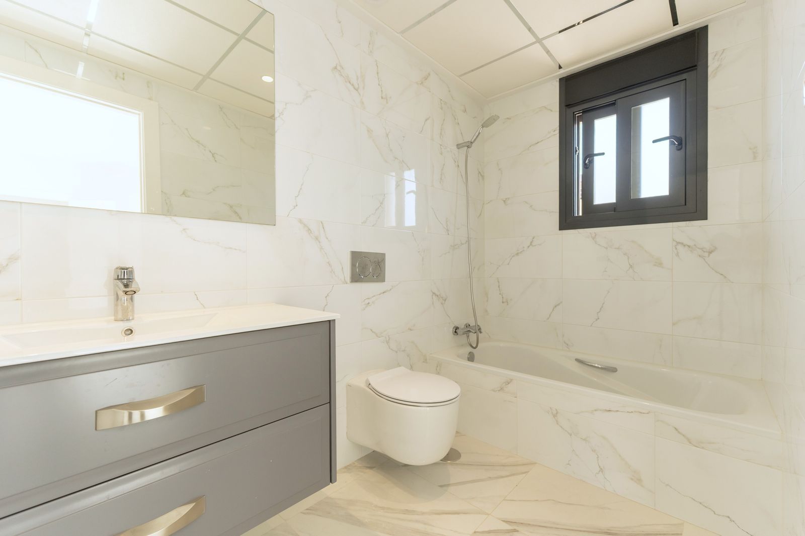 Villa en San Miguel de Salinas, Alicante, España 210 m2 No. 181674