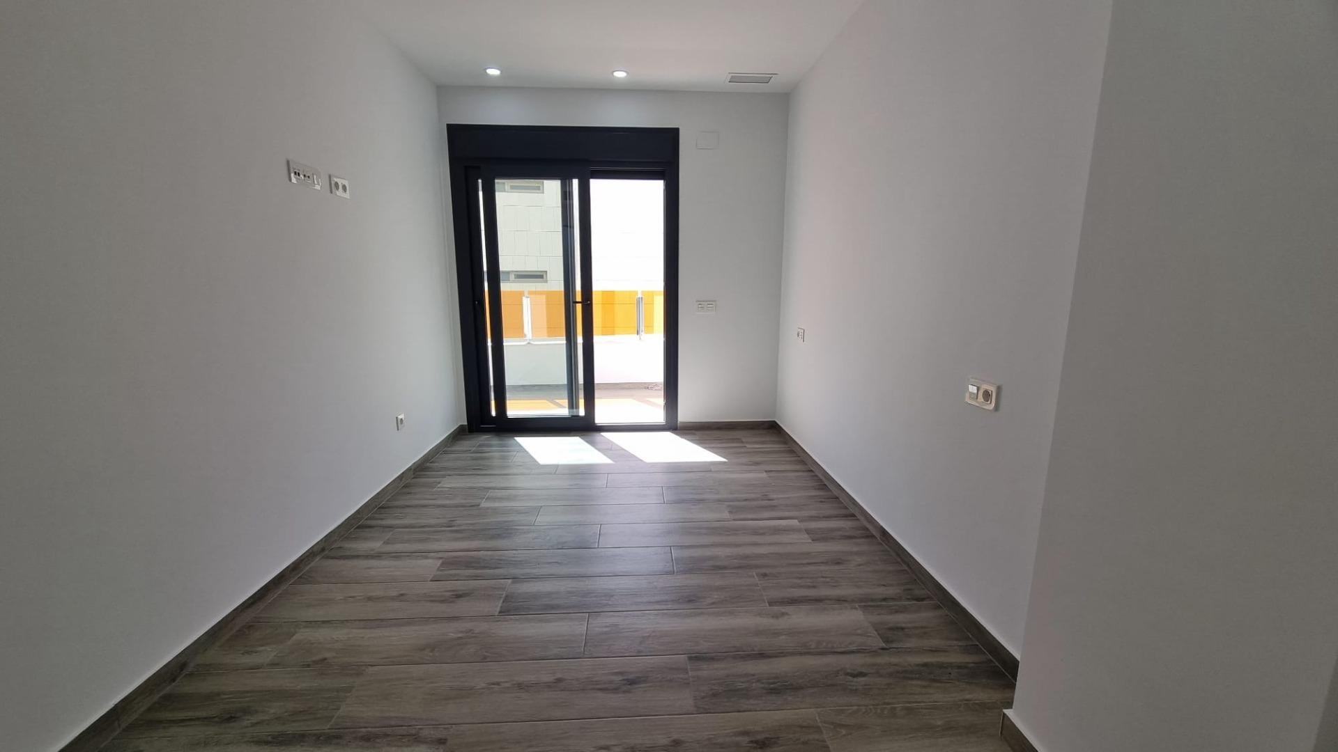 Apartamento en Torrevieja, Alicante, España 3 dormitorios, 108 m2 No. 109440