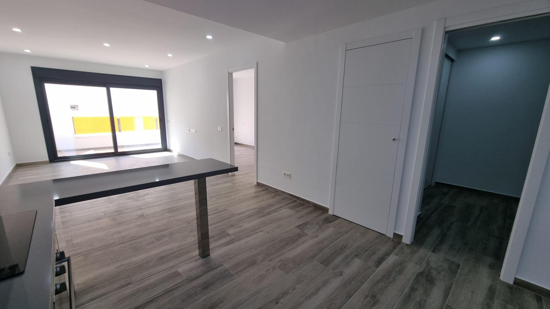 Apartamento en Torrevieja, Alicante, España 3 dormitorios, 108 m2 No. 109440