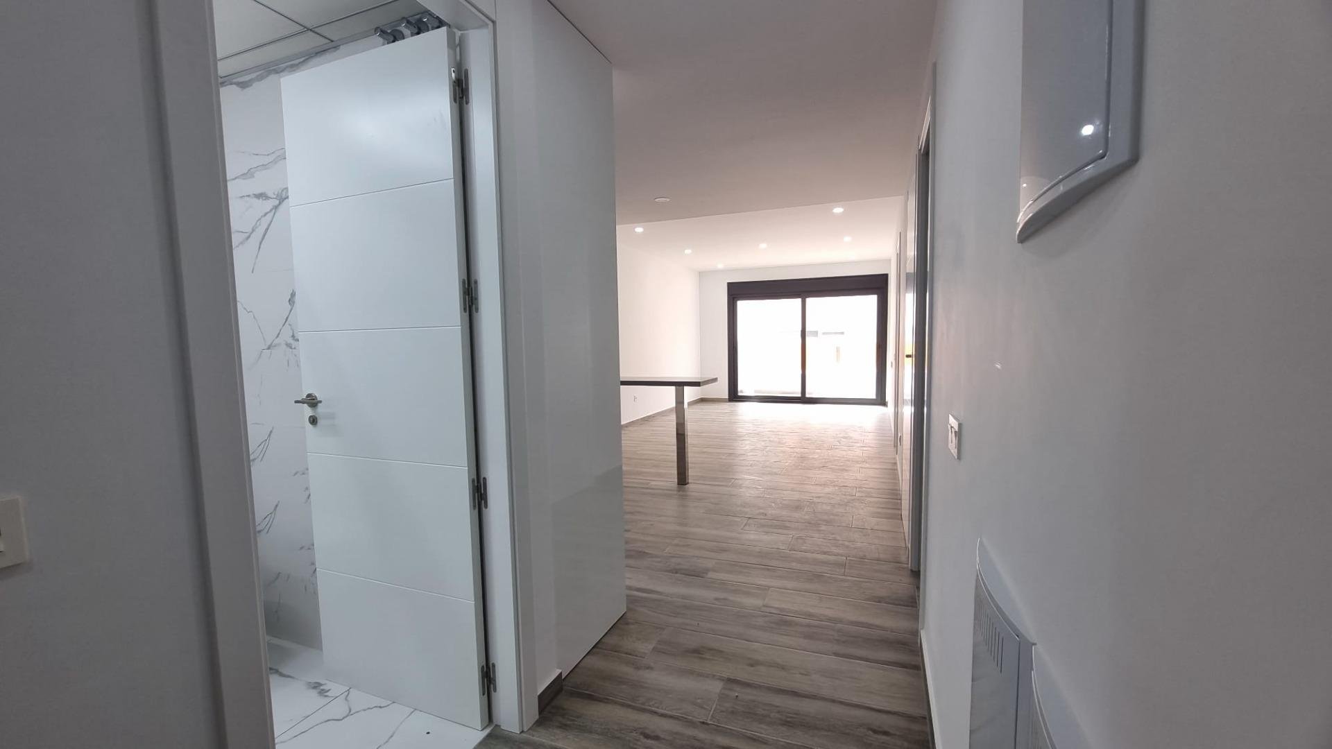 Apartamento en Torrevieja, Alicante, España 3 dormitorios, 108 m2 No. 109440