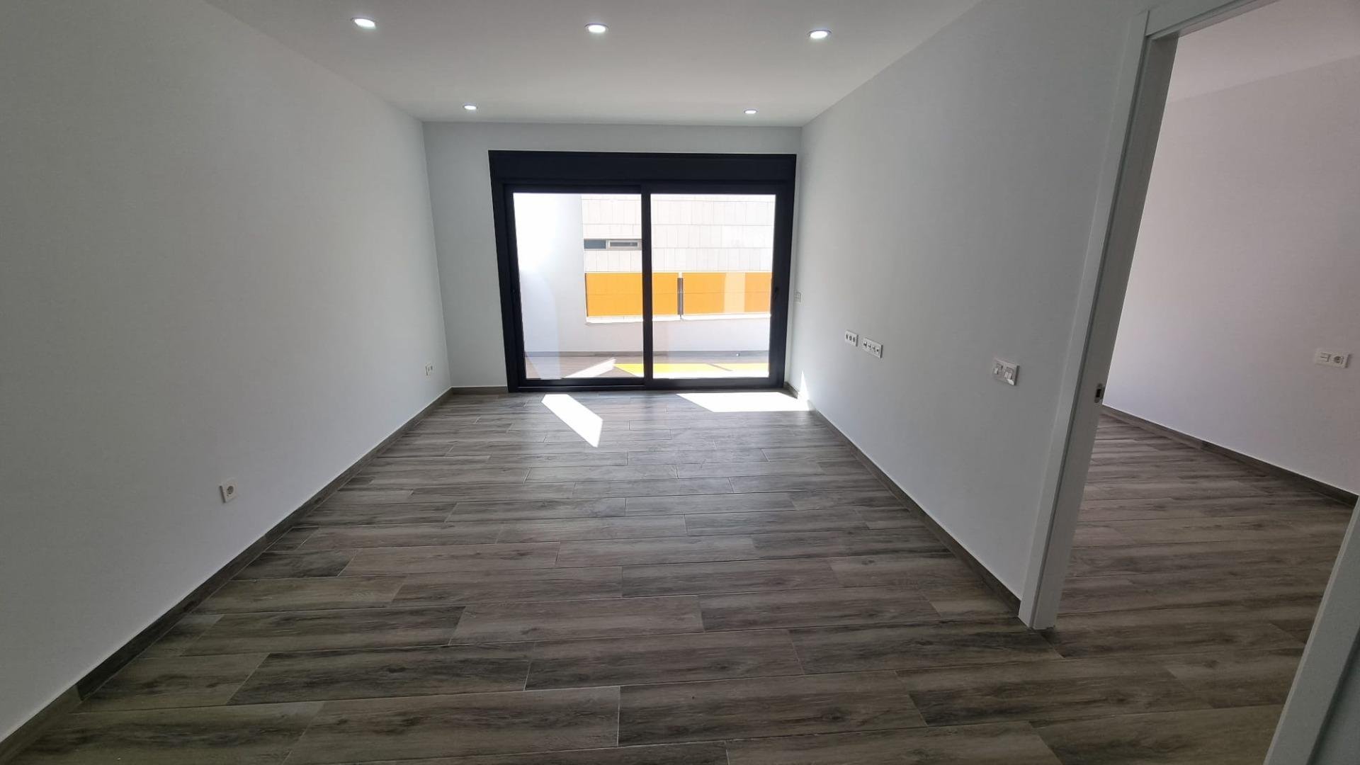 Apartamento en Torrevieja, Alicante, España 3 dormitorios, 108 m2 No. 109440