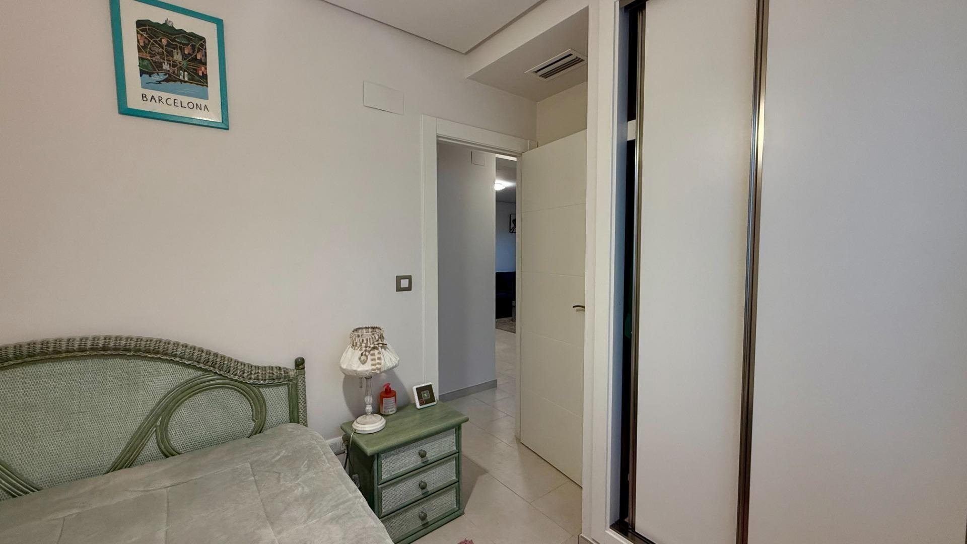 Apartamento en Torrevieja, Alicante, España 3 dormitorios, 99 m2 No. 144362