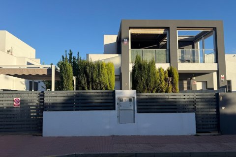 Lägenhet i Torrevieja, Alicante, Spanien 3 sovrum, 99 kvm. Nr. 144362