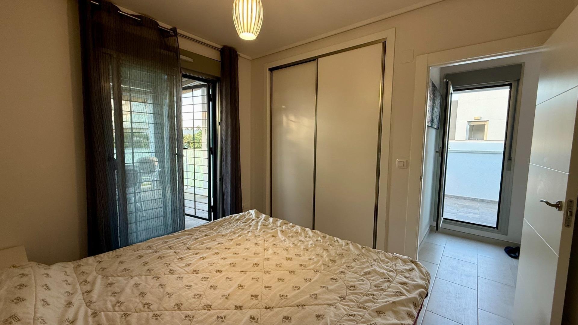 Apartamento en Torrevieja, Alicante, España 3 dormitorios, 99 m2 No. 144362