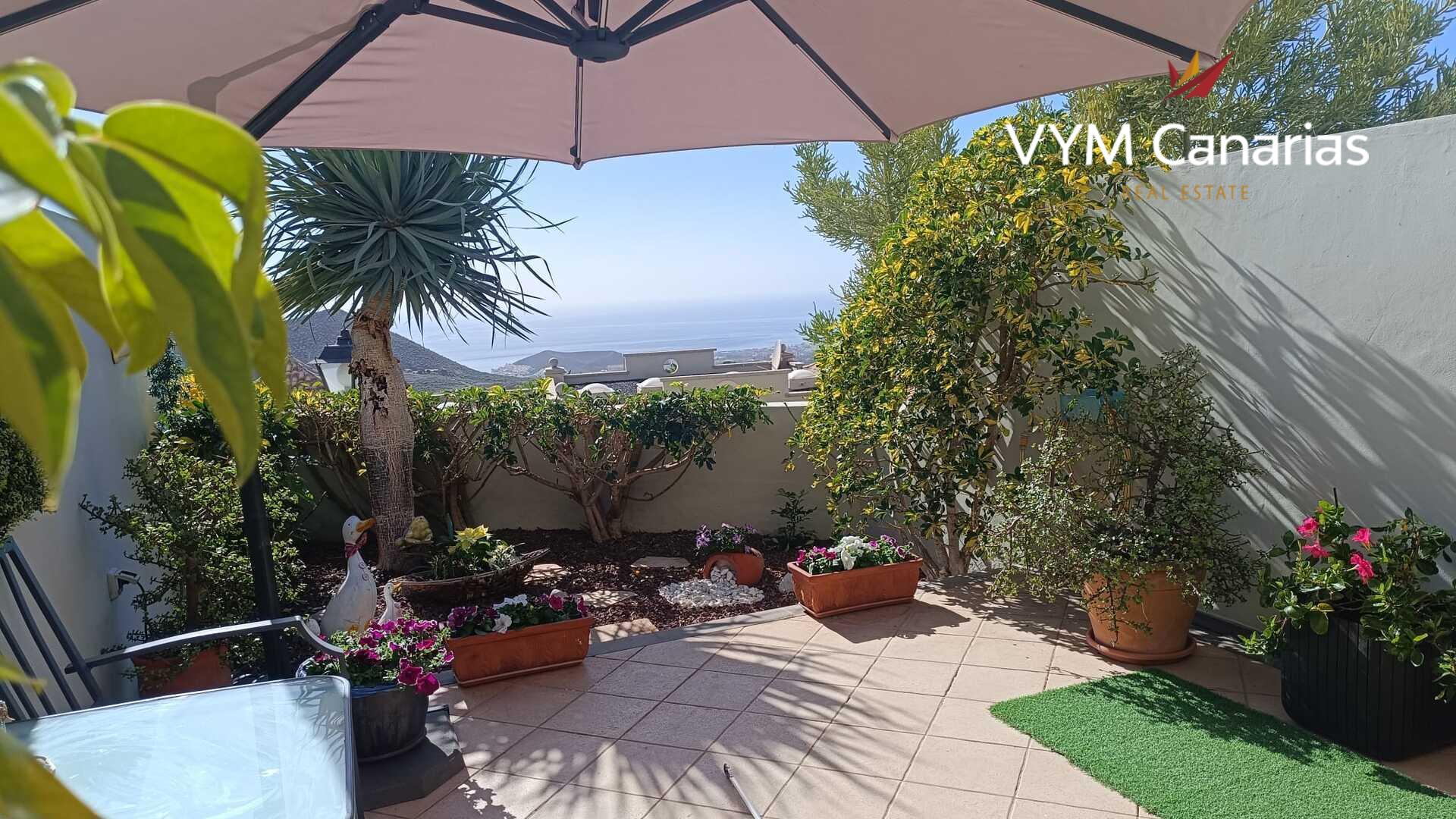 Townhouse in Chayofa, Tenerife, Spain 2 bedrooms, 150 sq.m. No. 164409