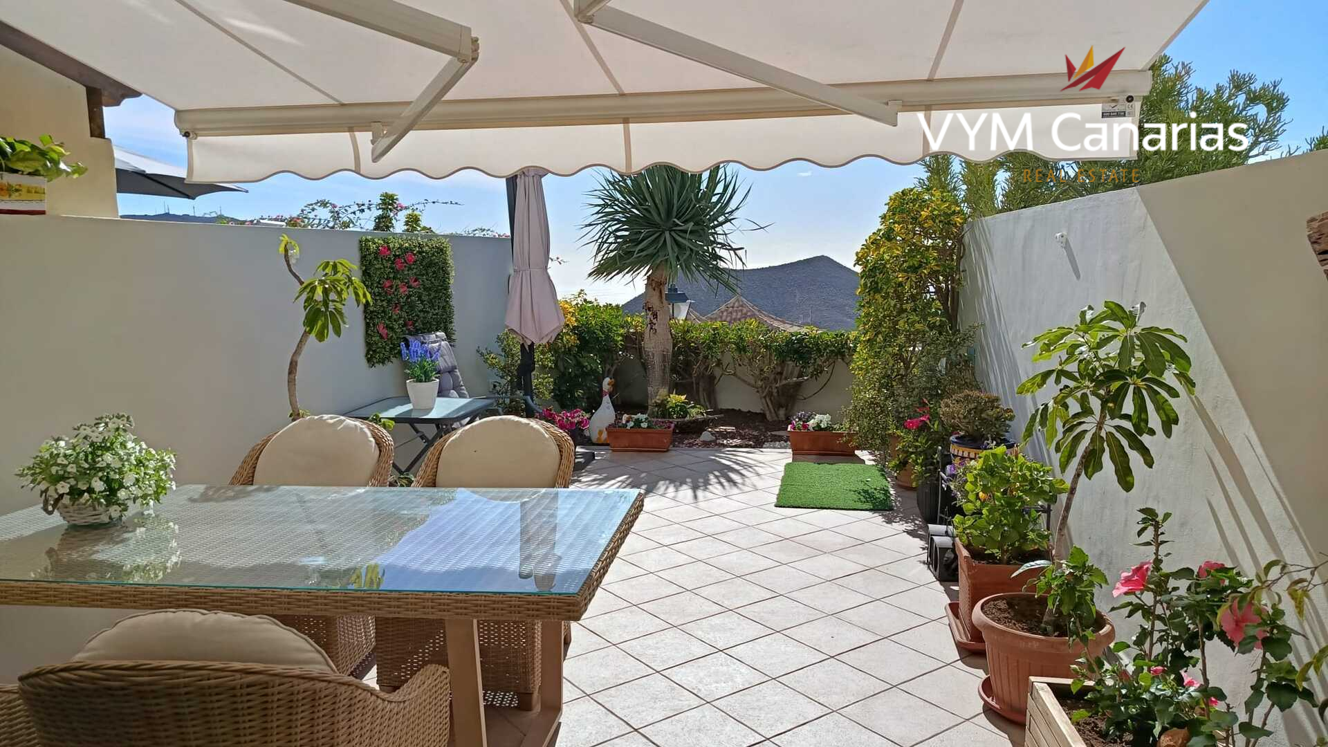 Townhouse in Chayofa, Tenerife, Spain 2 bedrooms, 150 sq.m. No. 164409