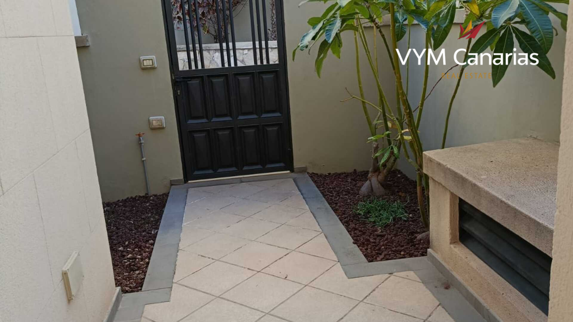 Townhouse in Chayofa, Tenerife, Spain 2 bedrooms, 150 sq.m. No. 164409