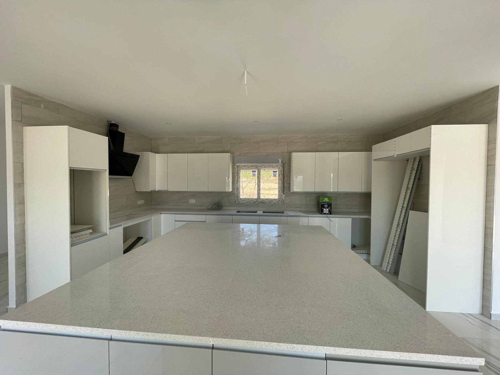 Villa i Pinoso, Alicante, Spanien 6 sovrum, 270 kvm. Nr. 170569