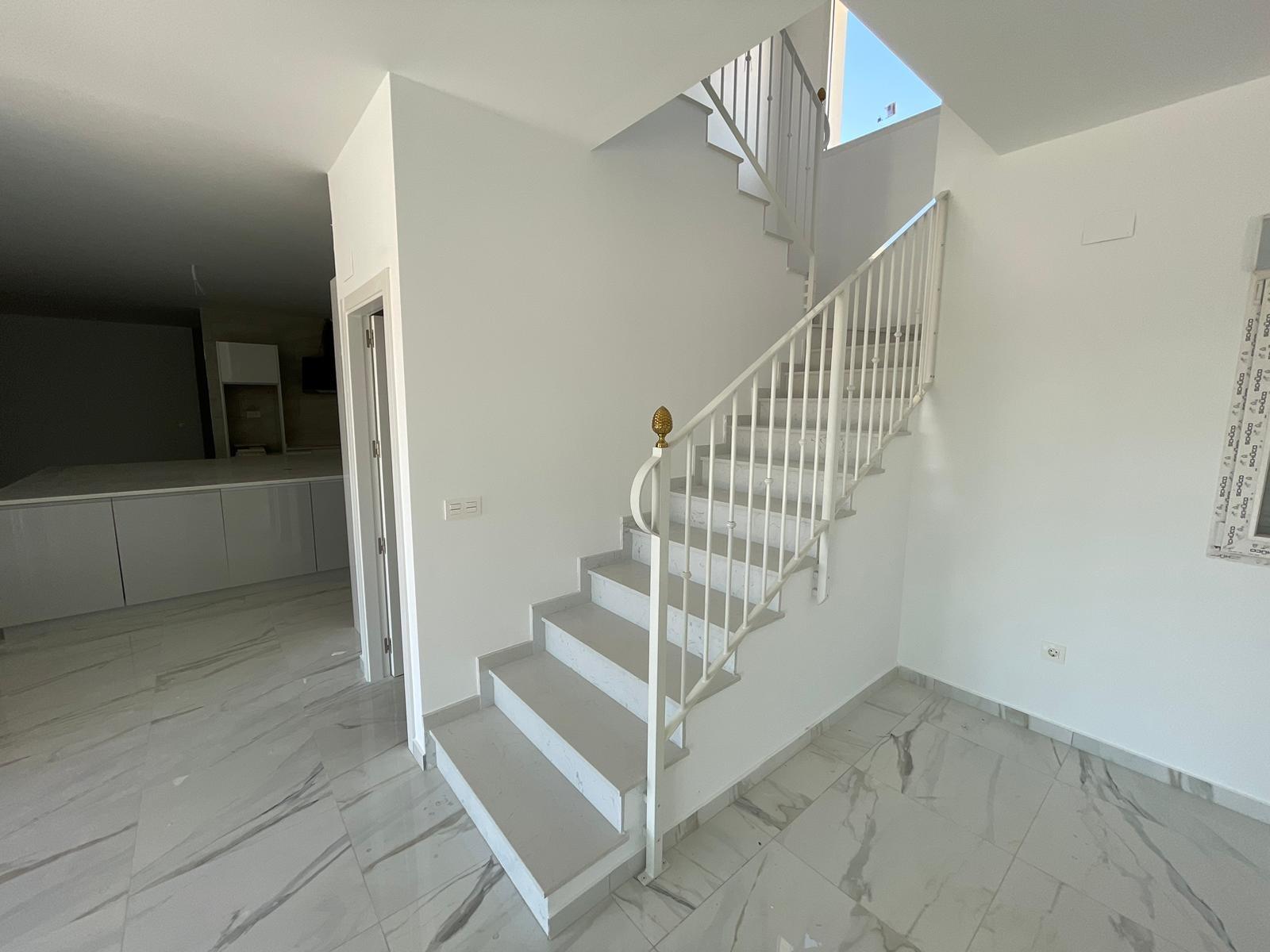 Villa i Pinoso, Alicante, Spanien 6 sovrum, 270 kvm. Nr. 170569