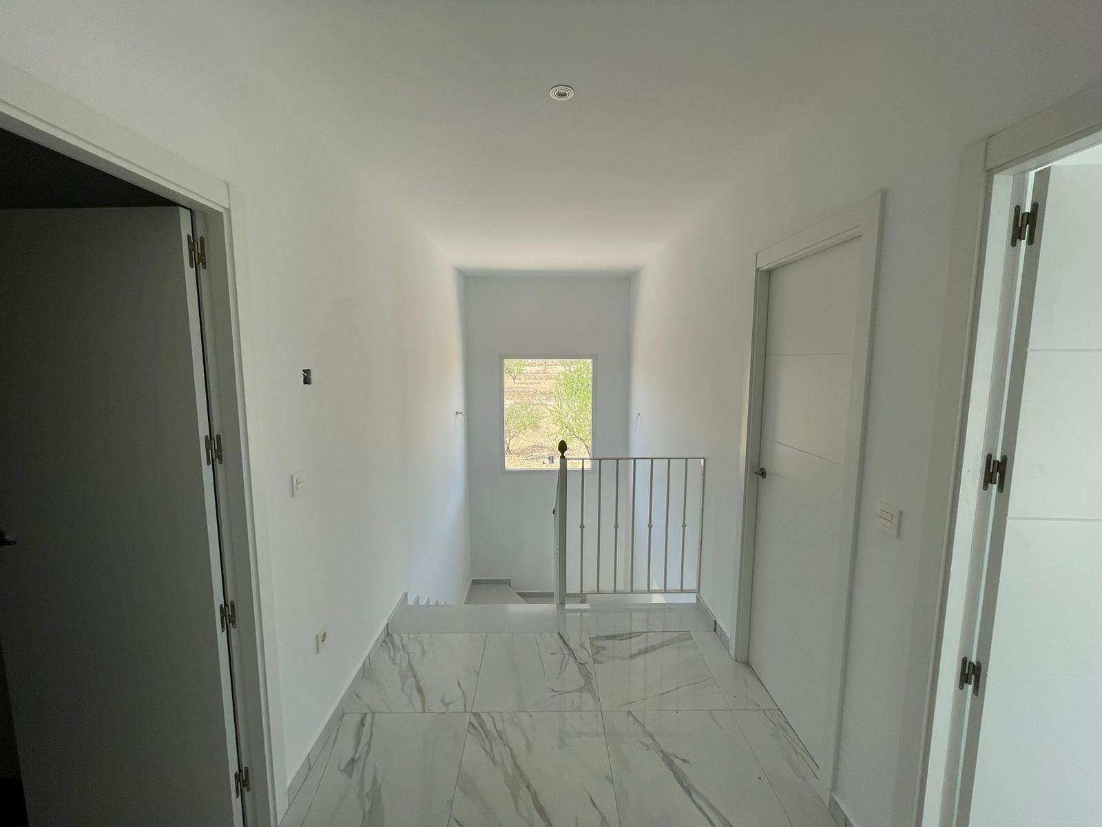 Villa i Pinoso, Alicante, Spanien 6 sovrum, 270 kvm. Nr. 170569