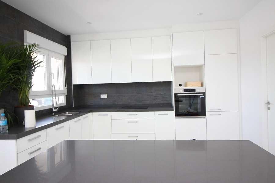Villa en Pinoso, Alicante, España 4 dormitorios, 245 m2 No. 170570