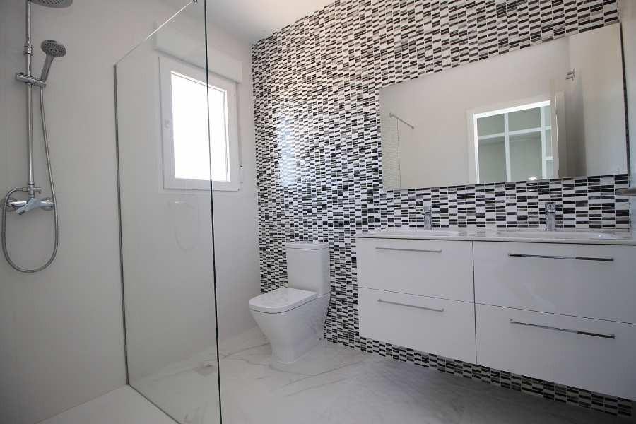 Villa en Pinoso, Alicante, España 4 dormitorios, 245 m2 No. 170570